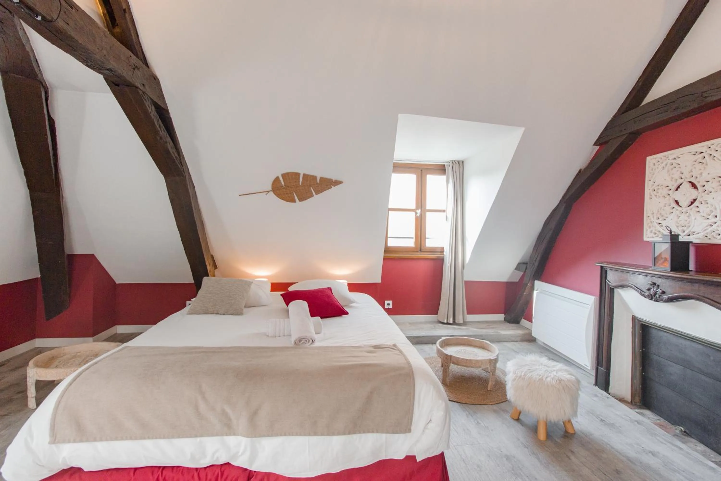 Bedroom, Bed in Au Bourg Neuf