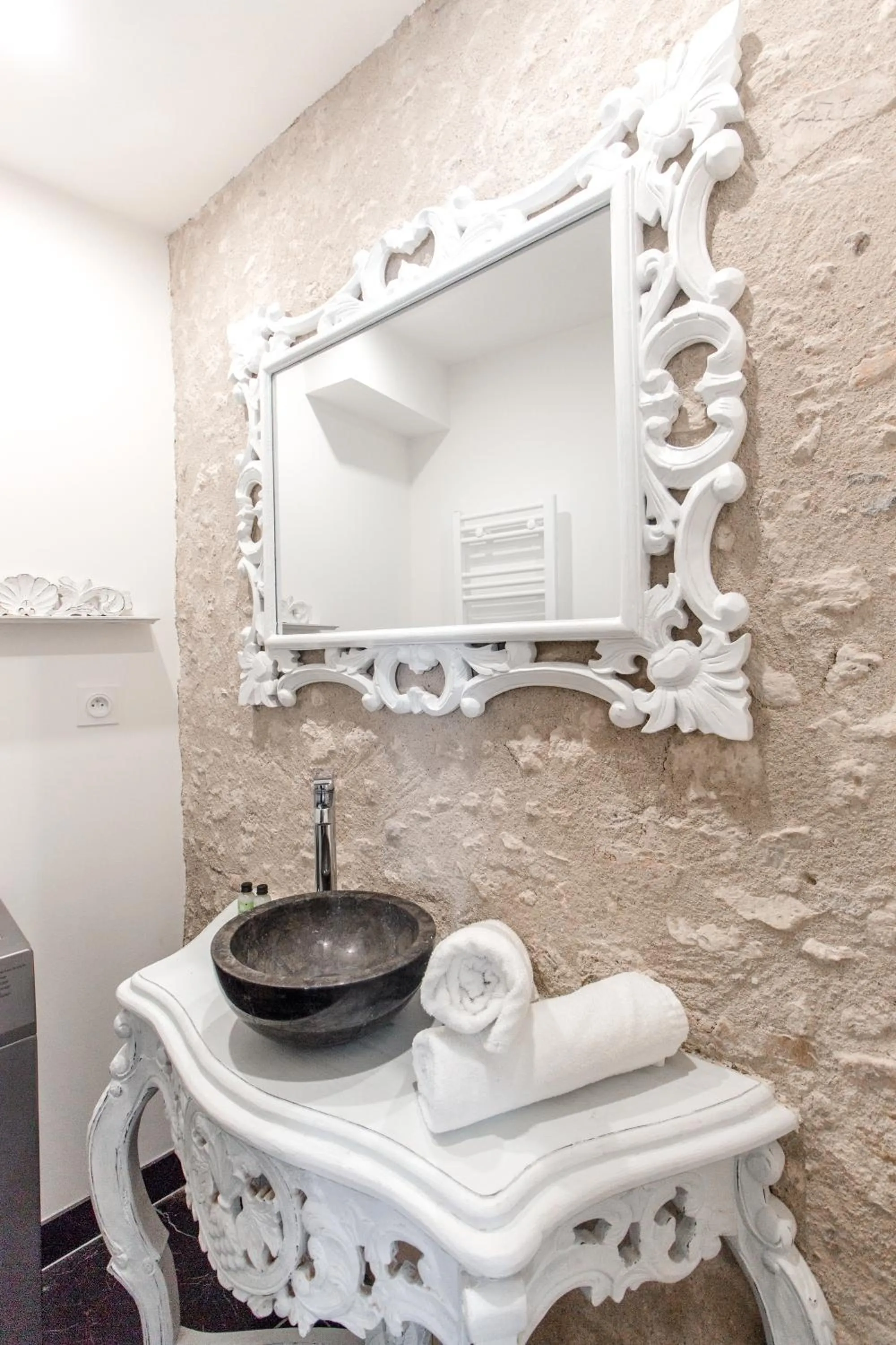 Bathroom in Au Bourg Neuf