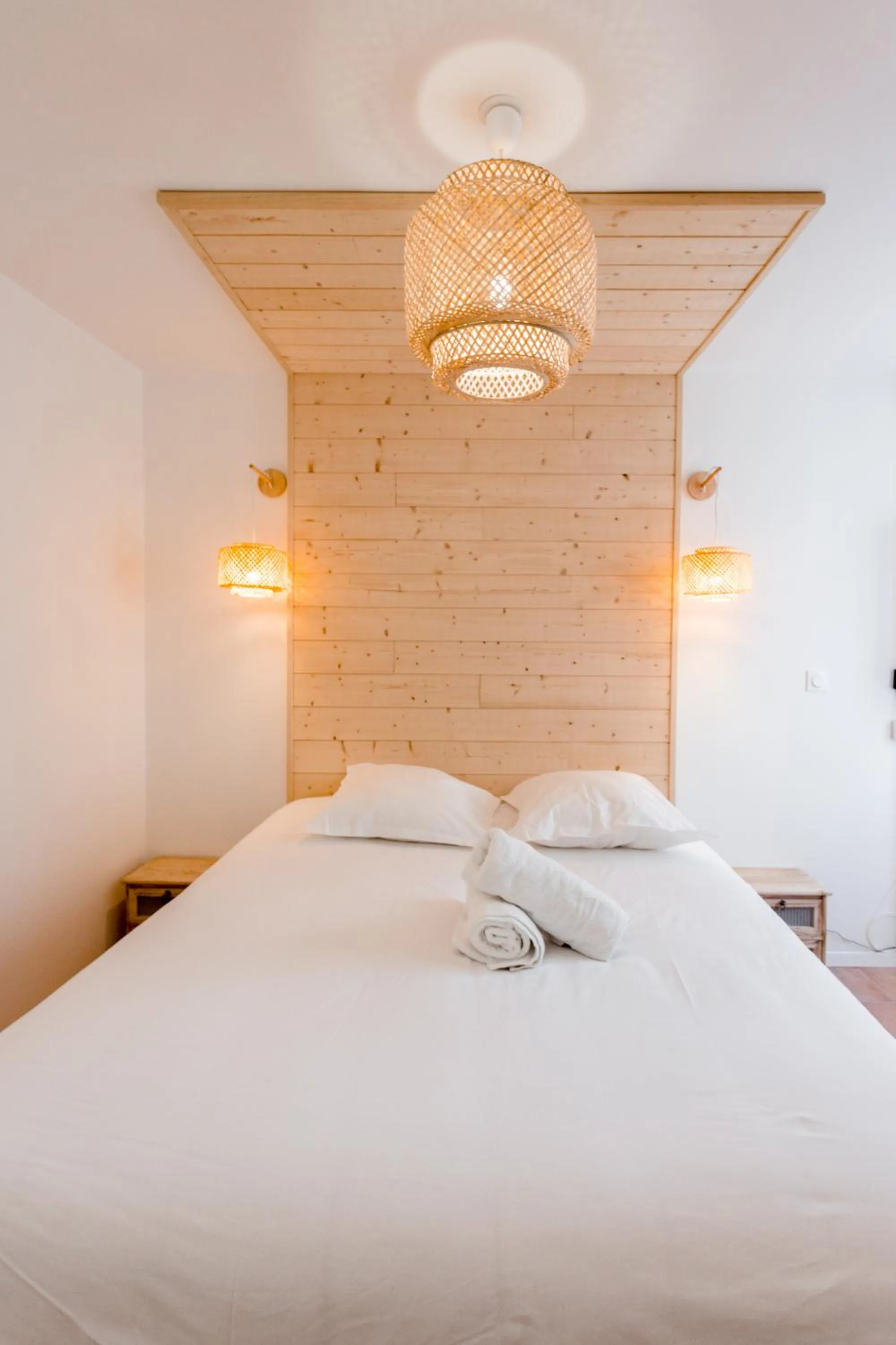 Bedroom, Bed in Au Bourg Neuf