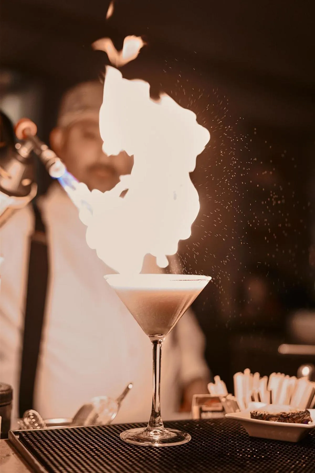 Lounge or bar in A-ROSA Kurhaus Binz