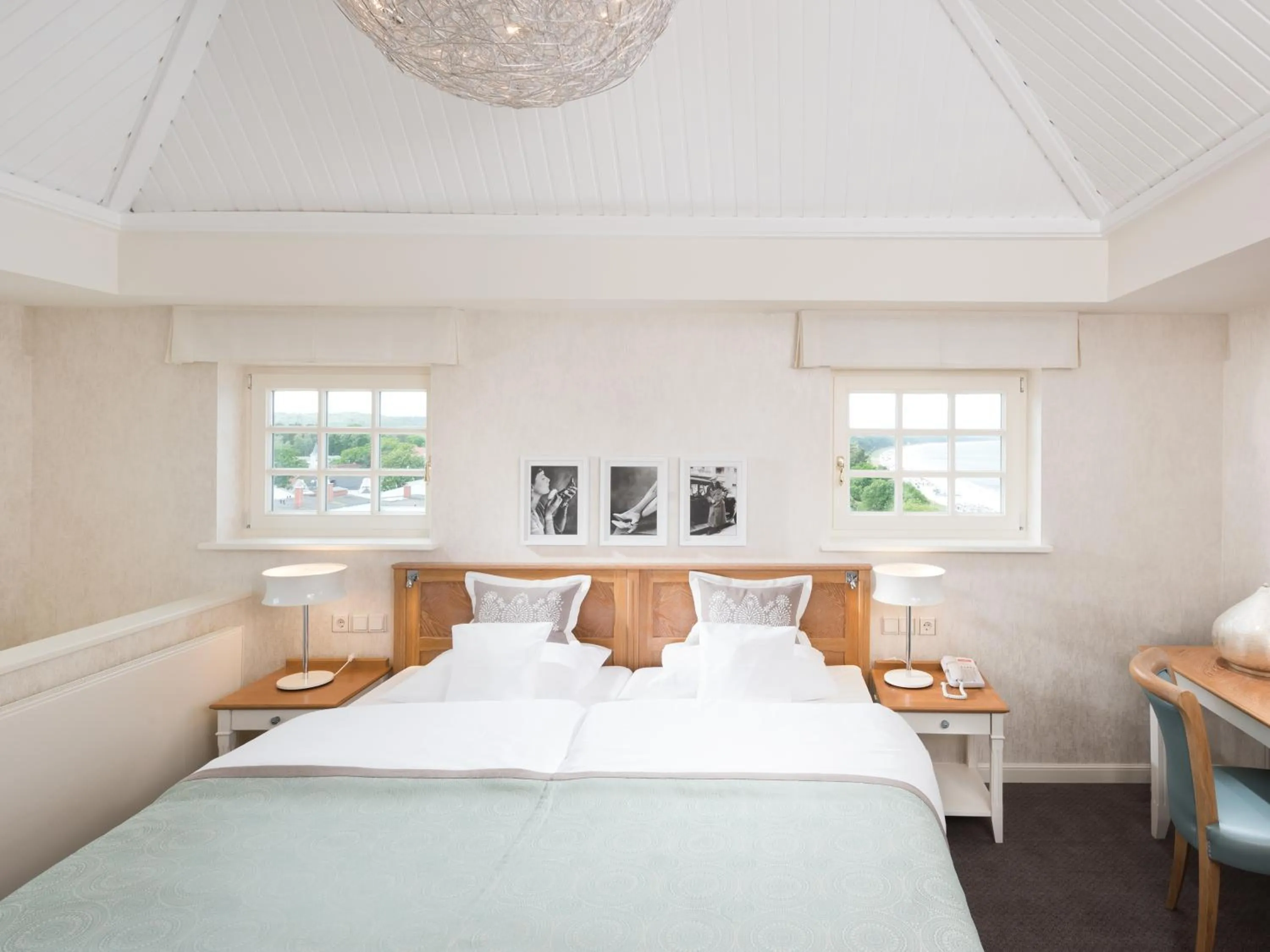 Bed in A-ROSA Kurhaus Binz