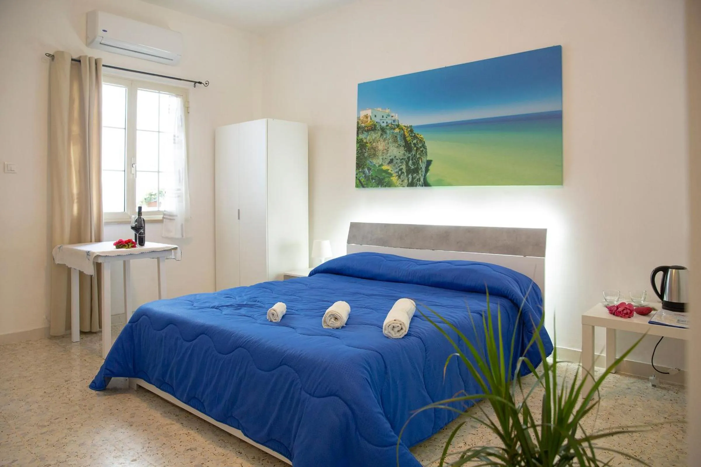 Bed in Anna e Augusto B&B --Embrace the world--4-minute walk from the Old Town丨Authentic local experience丨English-speaking staff and Wi-Fi - free shuttle to the station