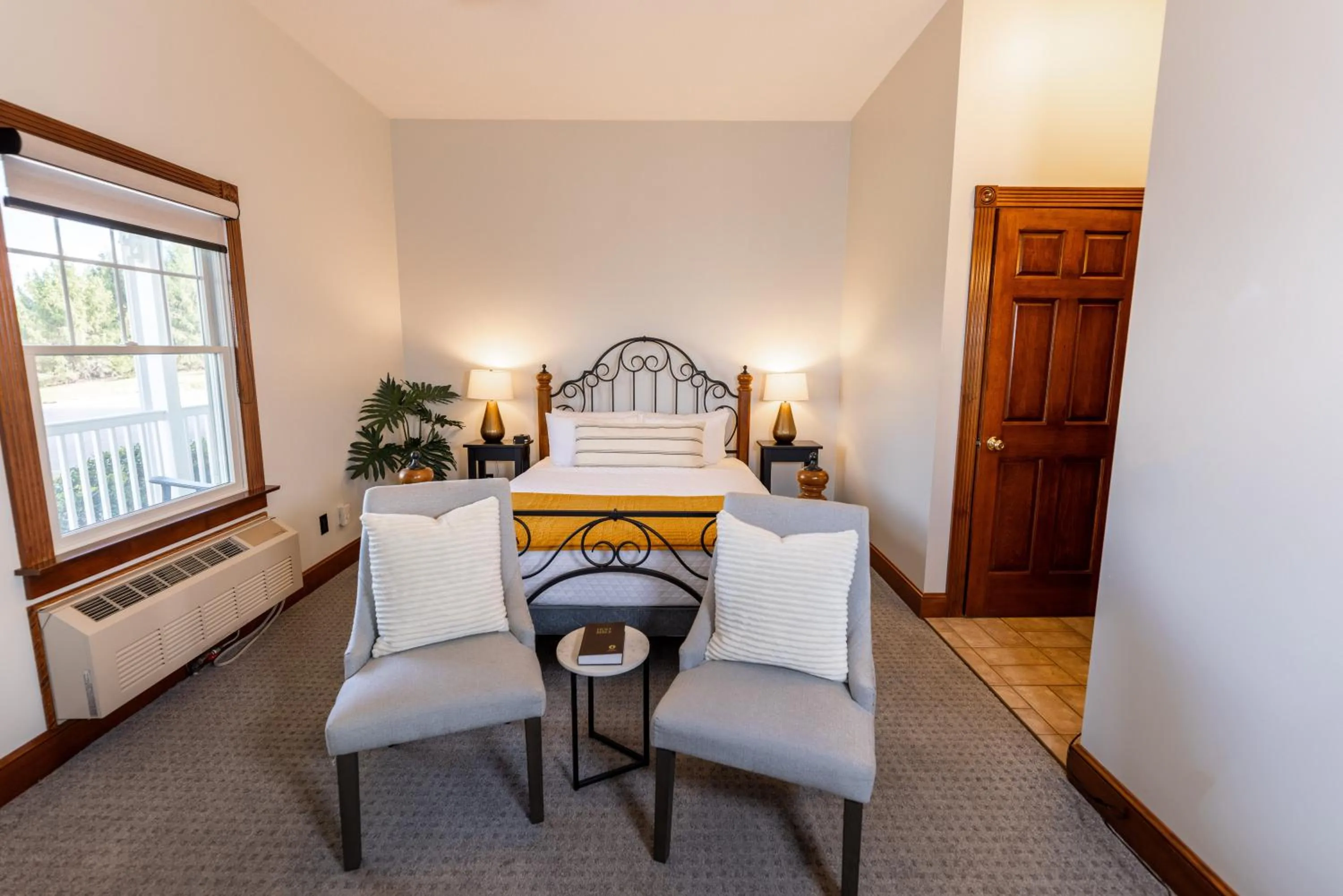 Bed in Hillside Villa Ohio