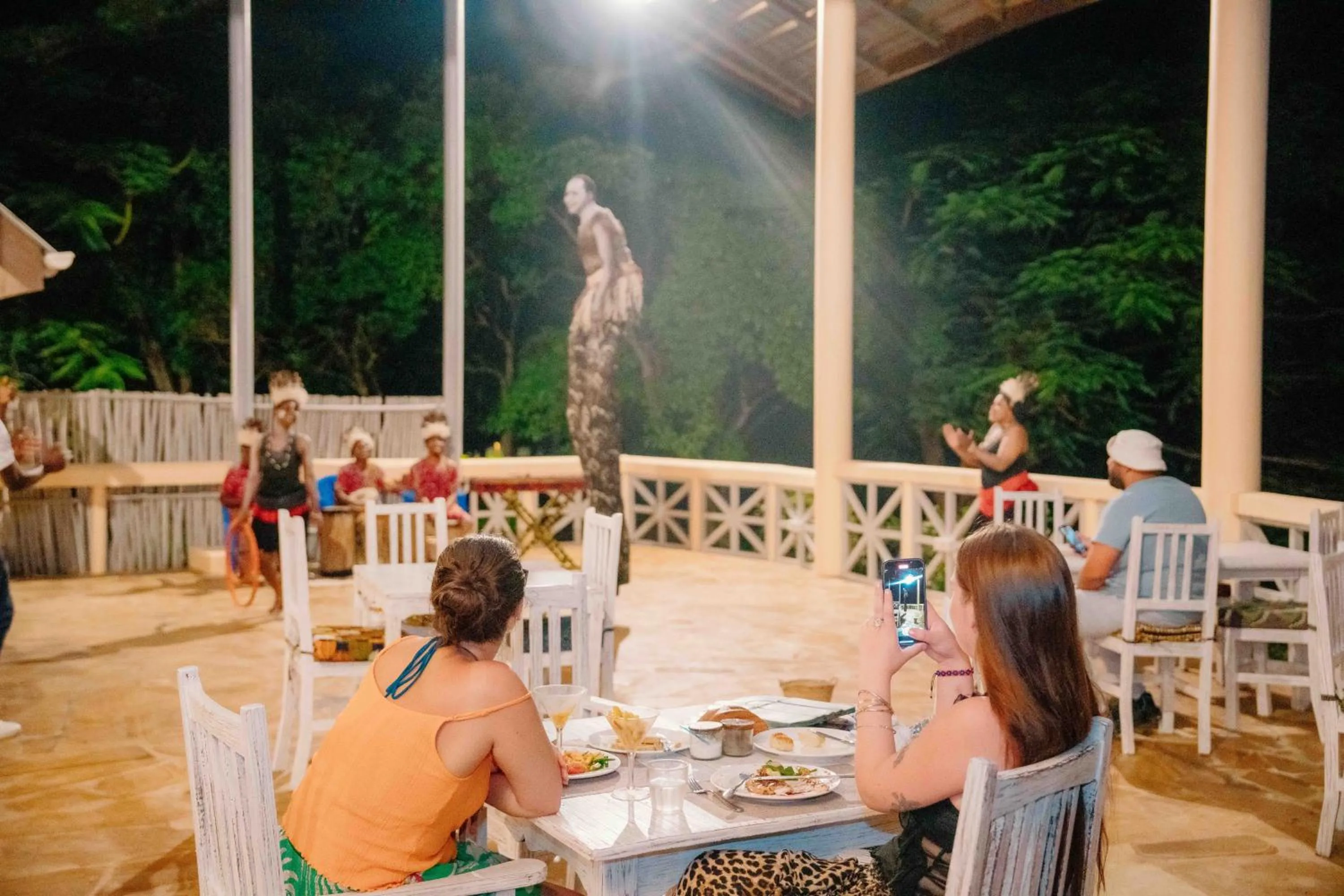 Pearl Beach by Sansi