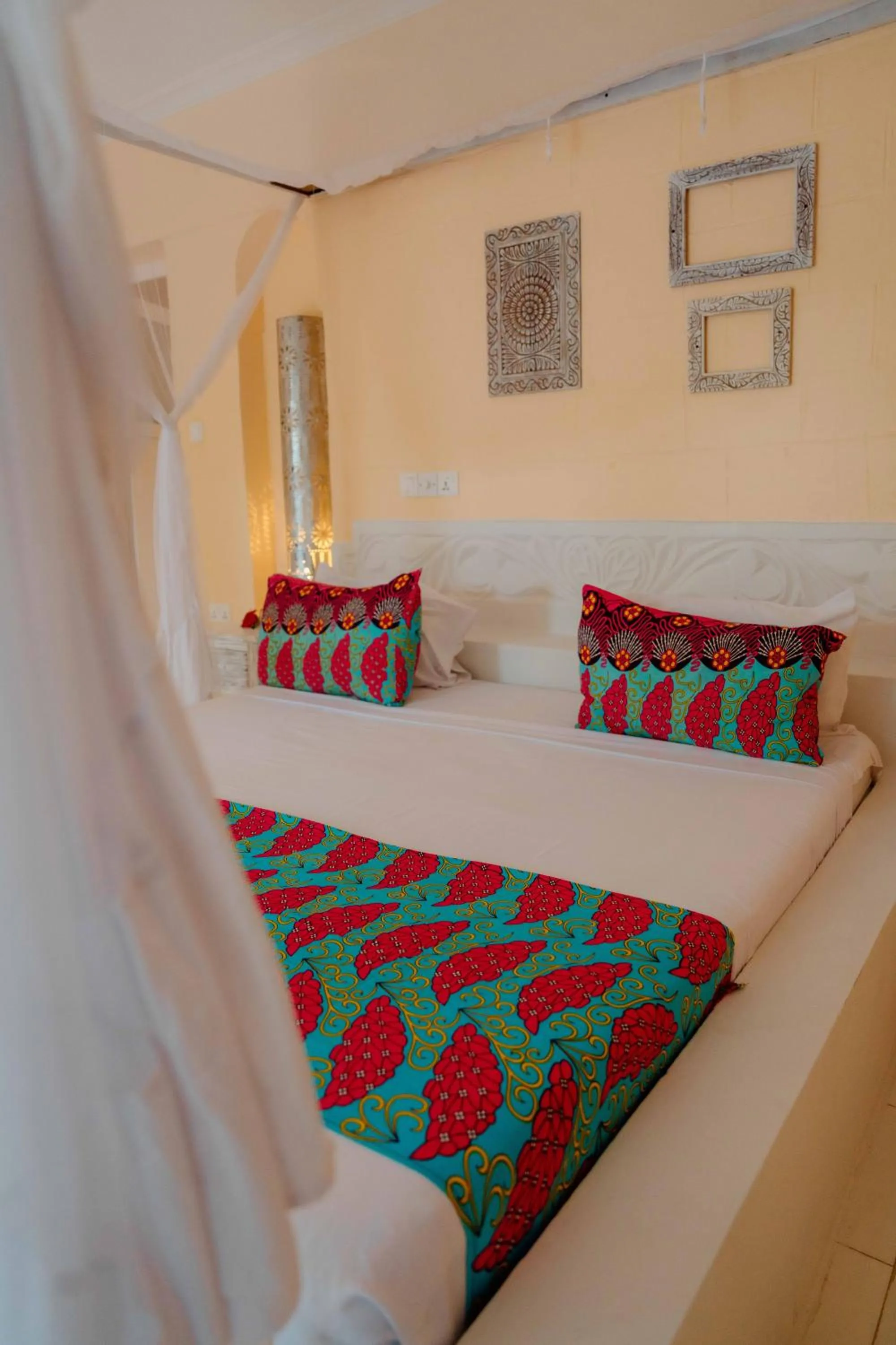 Bed in Pearl Beach by Sansi