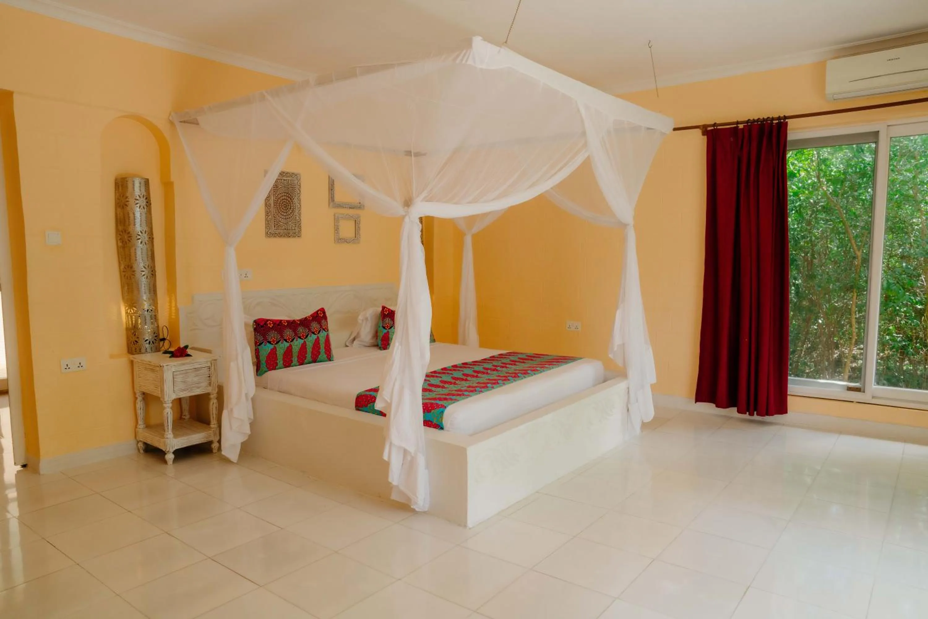 Bed in Pearl Beach by Sansi