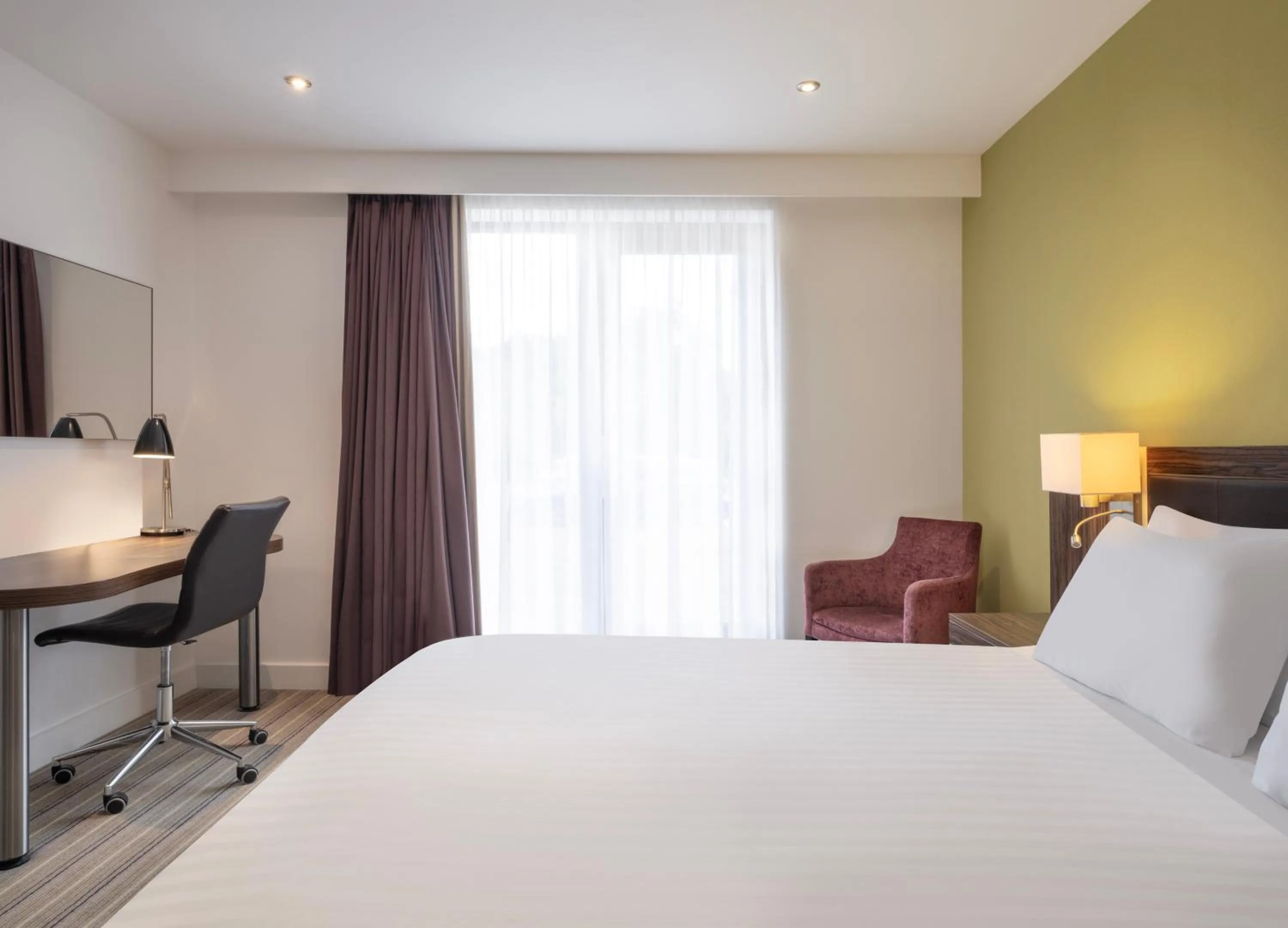 Bedroom, Bed in Holiday Inn Huntingdon Racecourse by IHG