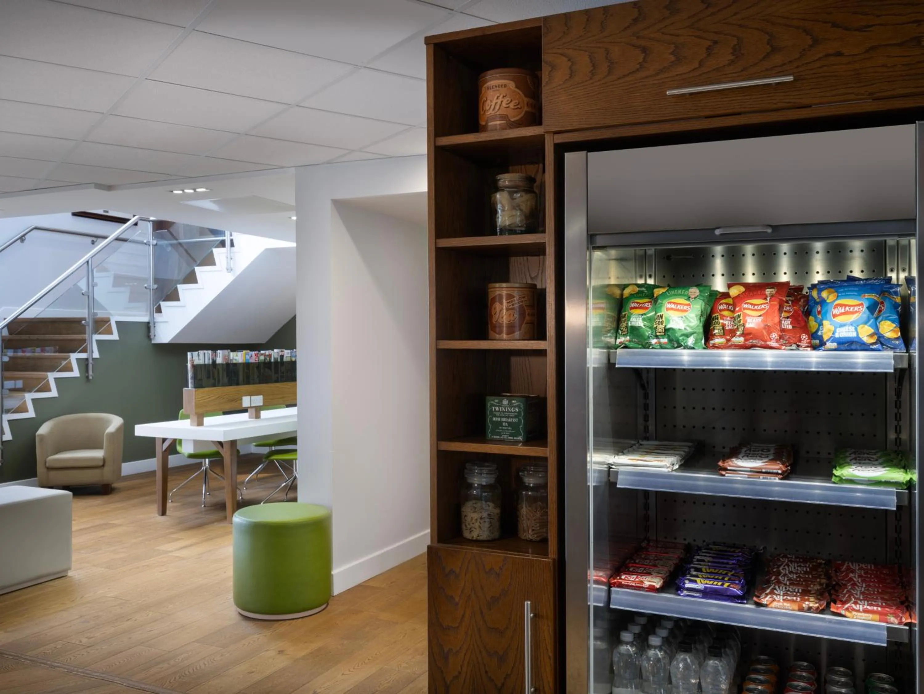 Food and drinks in Holiday Inn Huntingdon Racecourse by IHG