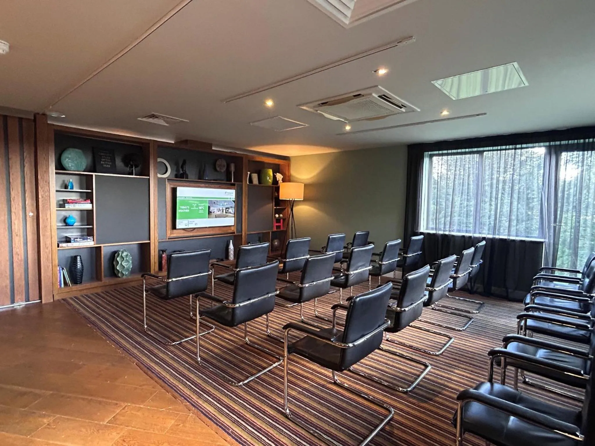 Meeting/conference room in Holiday Inn Huntingdon Racecourse by IHG