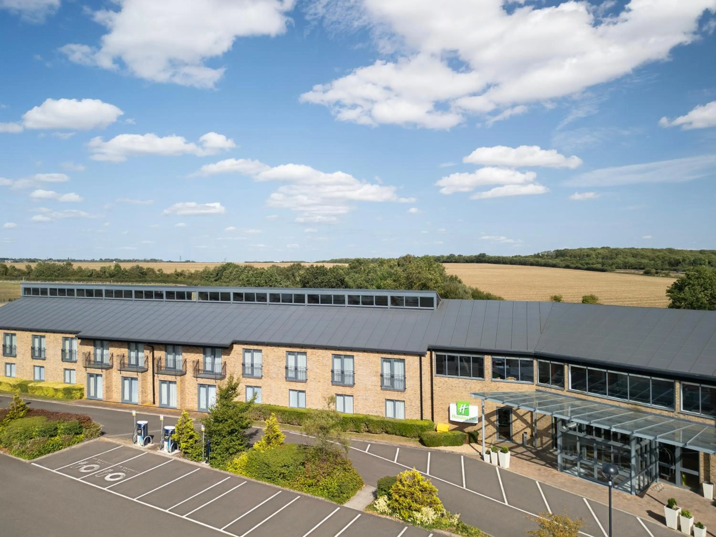 Facade/entrance in Holiday Inn Huntingdon Racecourse by IHG