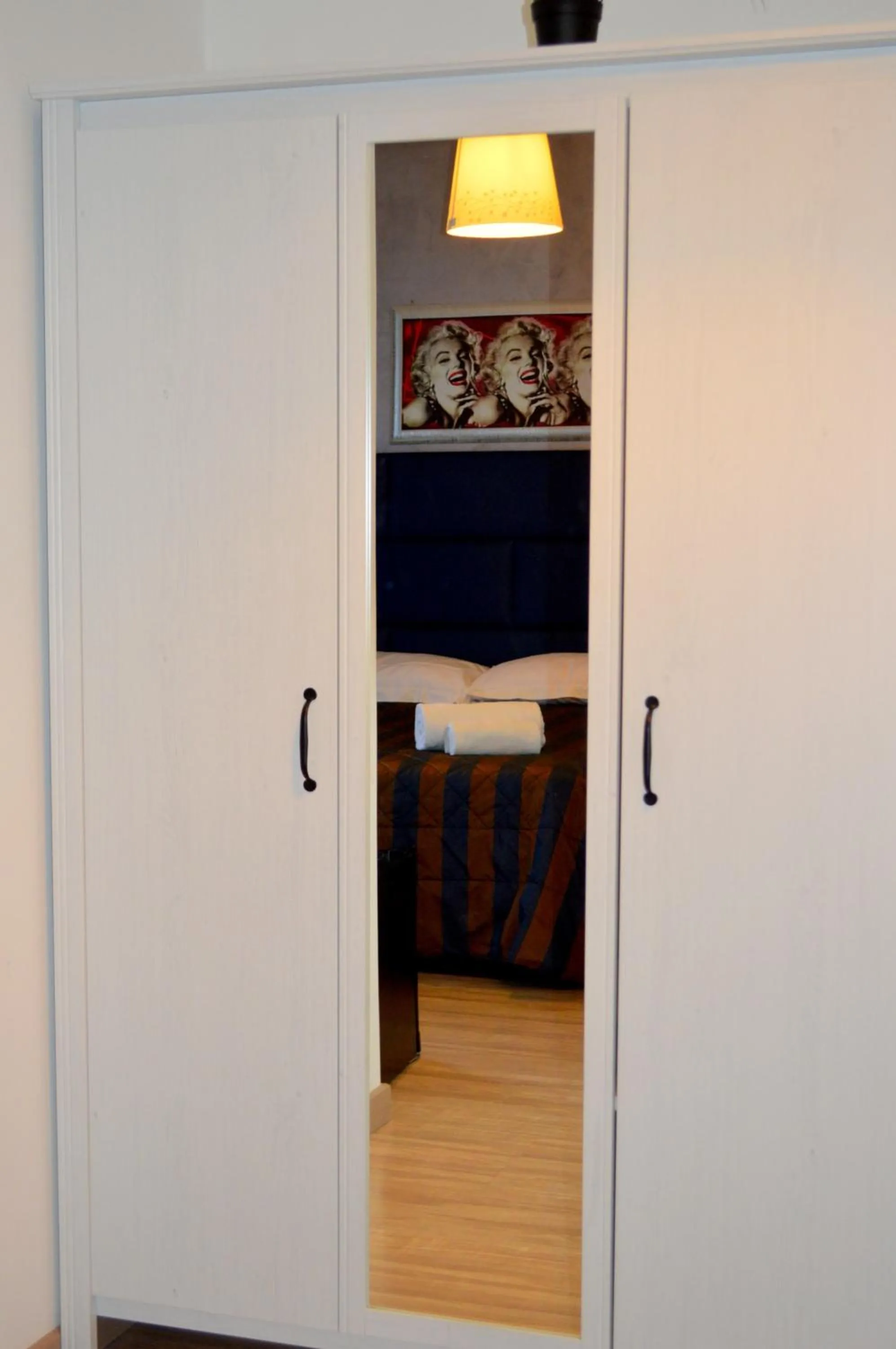 Bedroom in Check-Inn Rooms