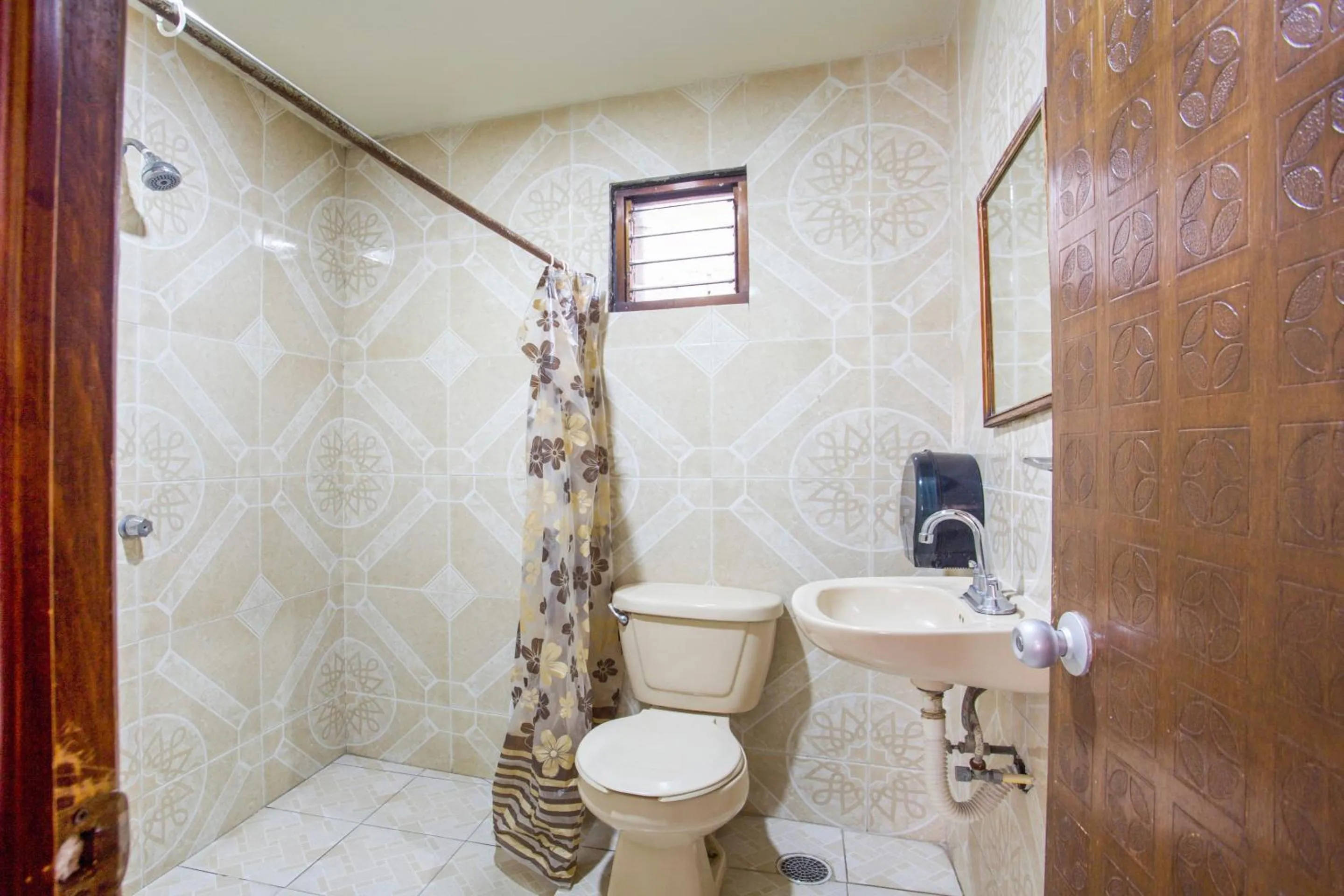 Bathroom in OYO Hotel San Agustin