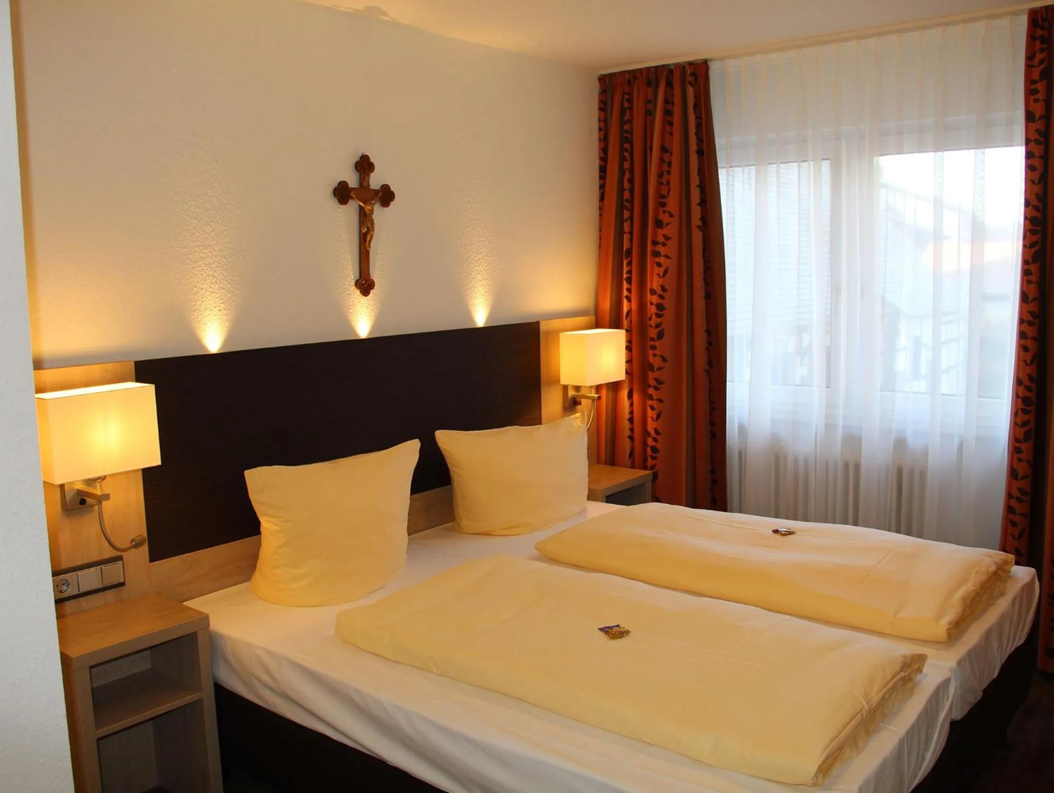 Bedroom, Bed in Hotel Engel