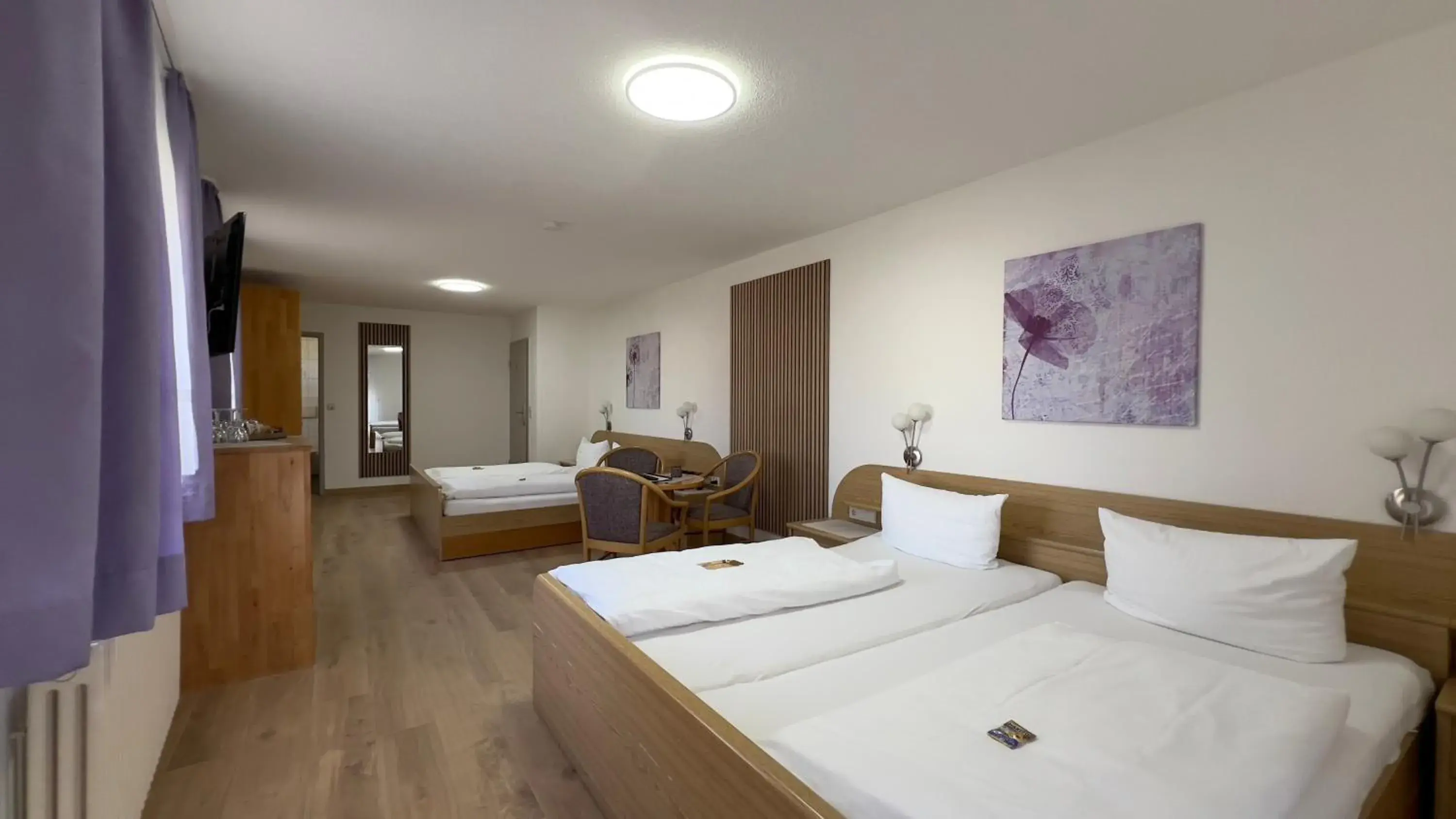 5-Bed Room in Hotel Engel 5-Bed Room in Hotel Engel