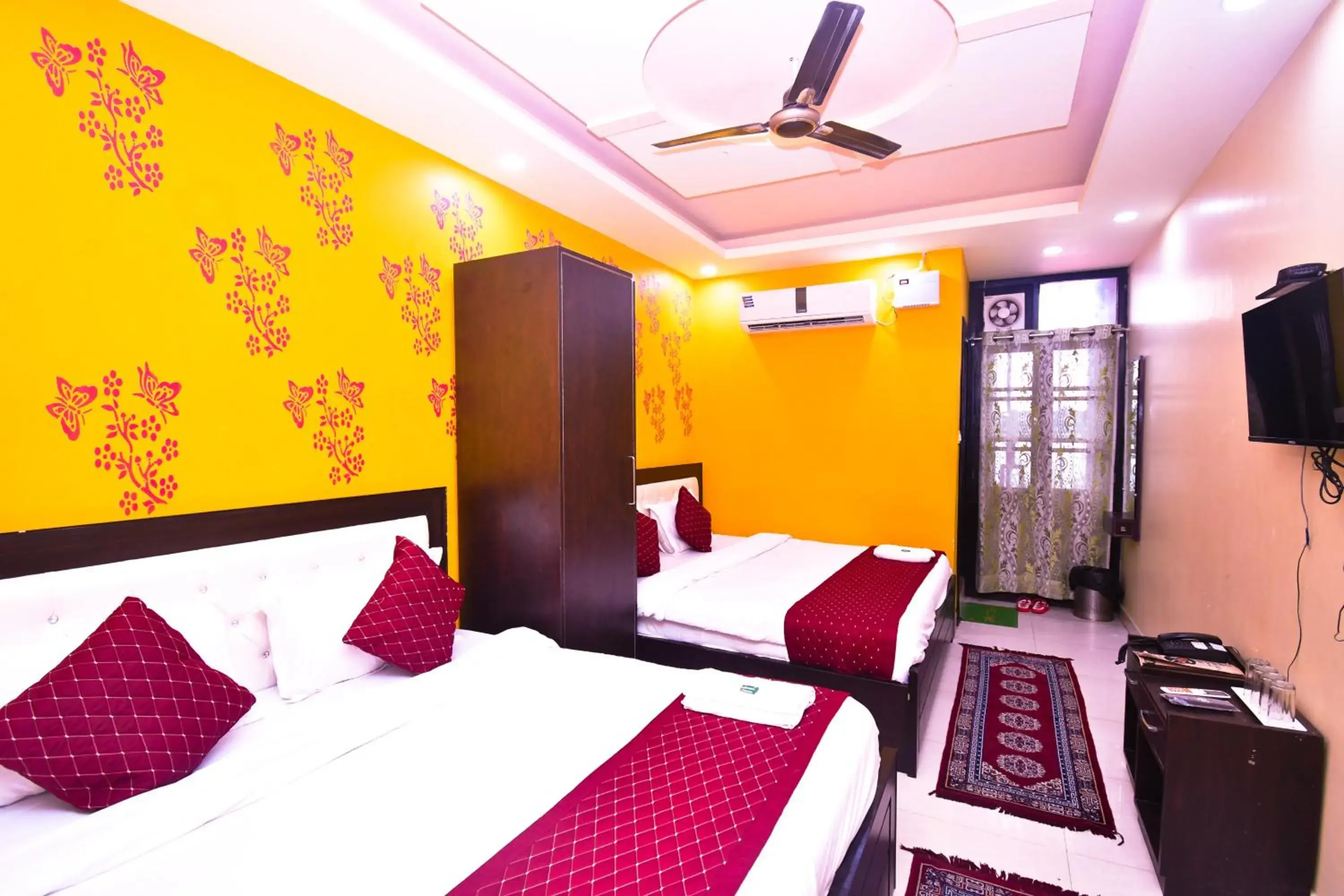 Deluxe Quadruple Room in Hotel Dev Bhoomi Inn Deluxe Quadruple Room in Hotel Dev Bhoomi Inn