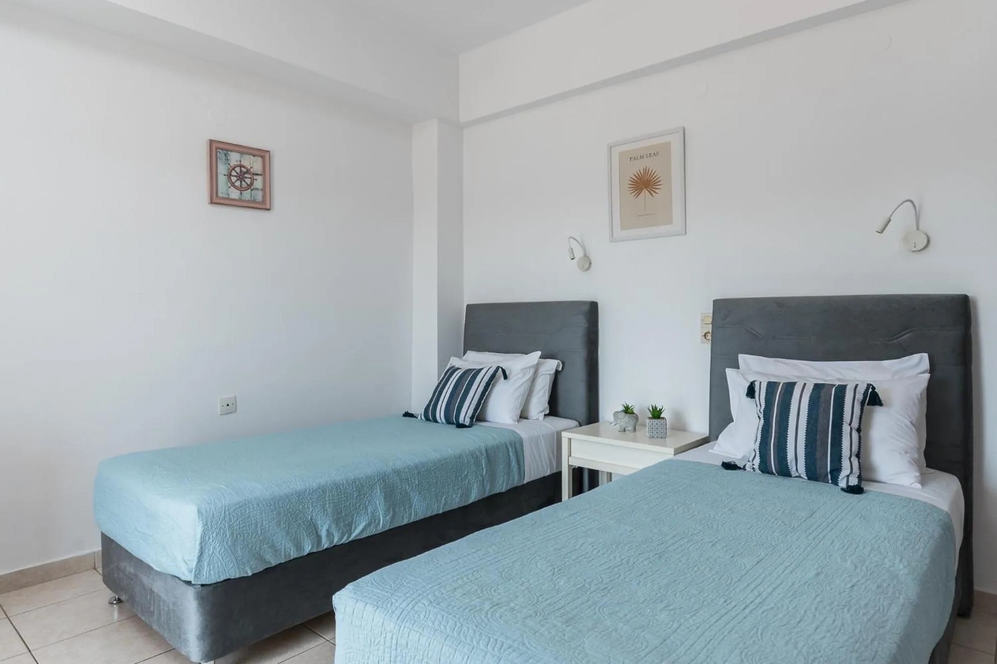 Bed in Dora Pool Studios by Konnect,150m from the Beach