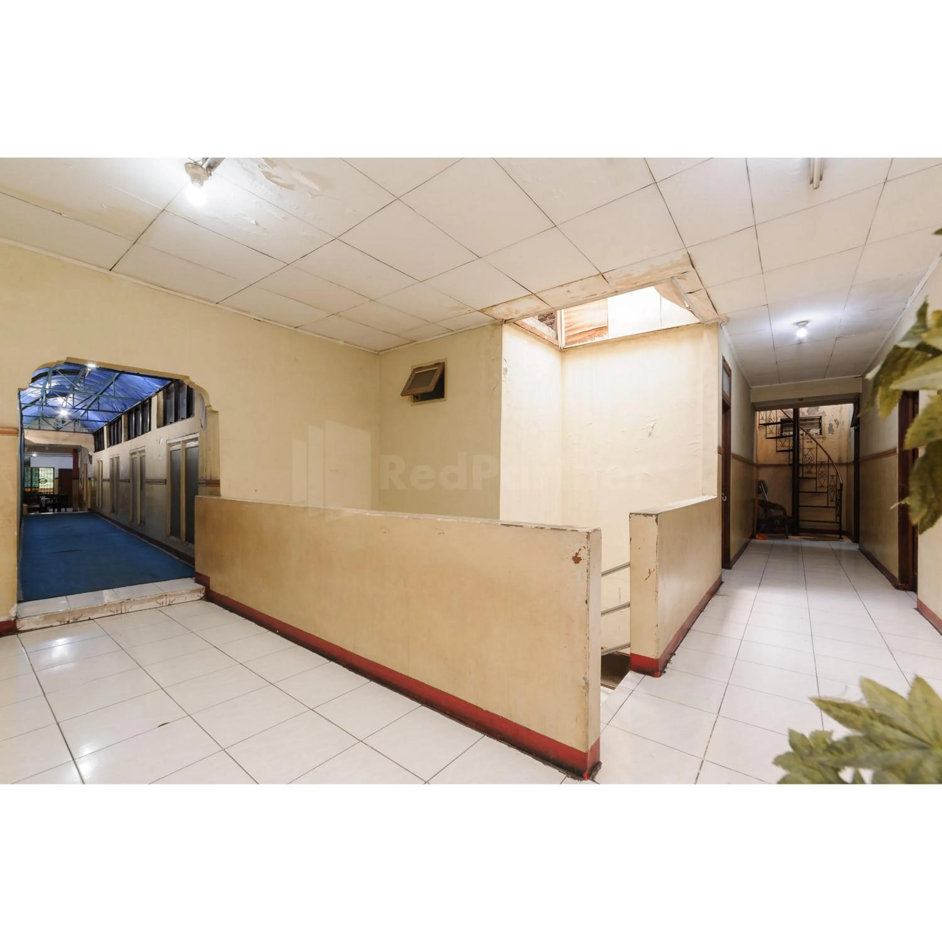 Property building in Hotel Al Hakim Syariah Redpartner