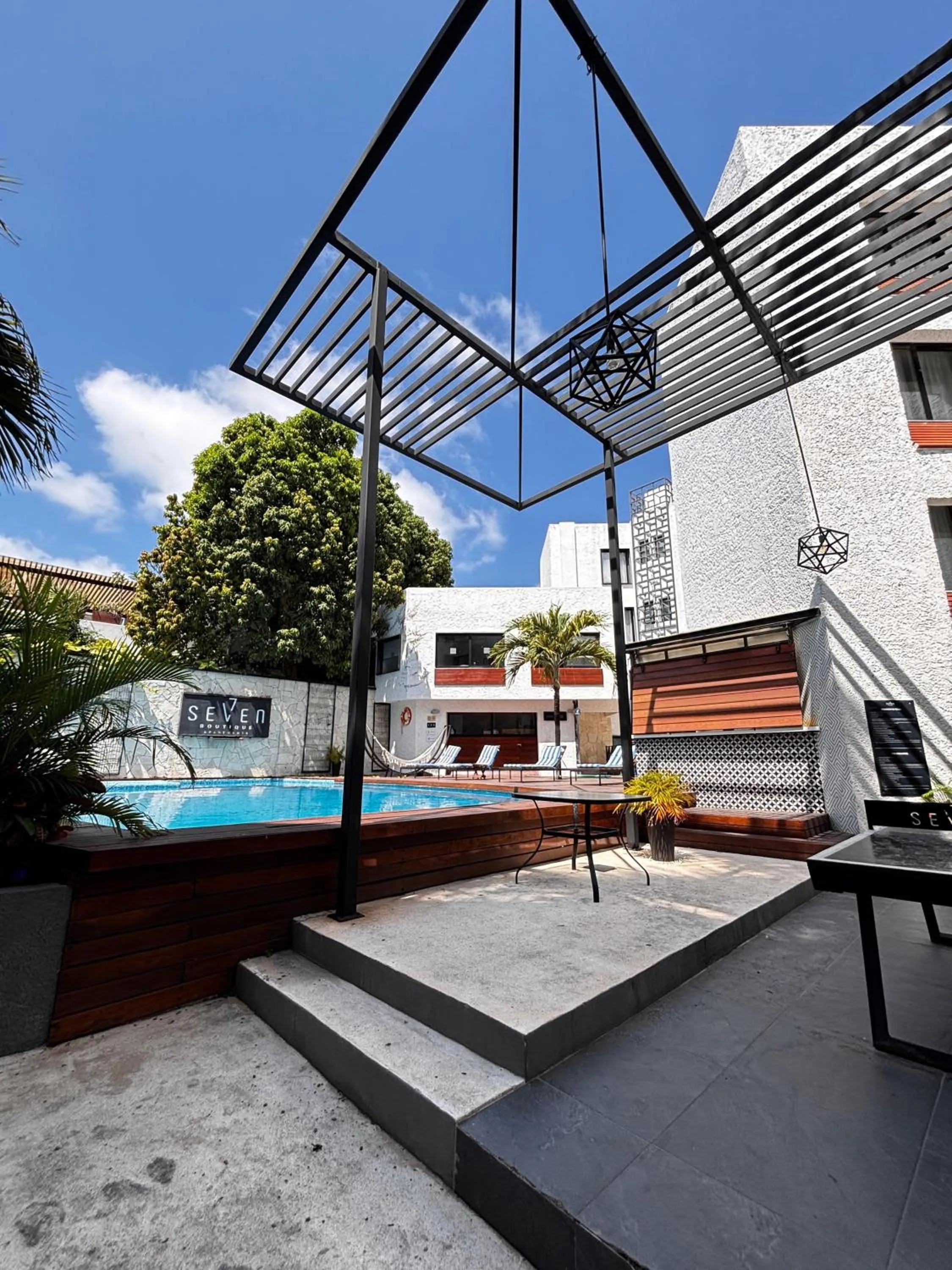 Swimming pool in Seven Boutique Apartments Cancún