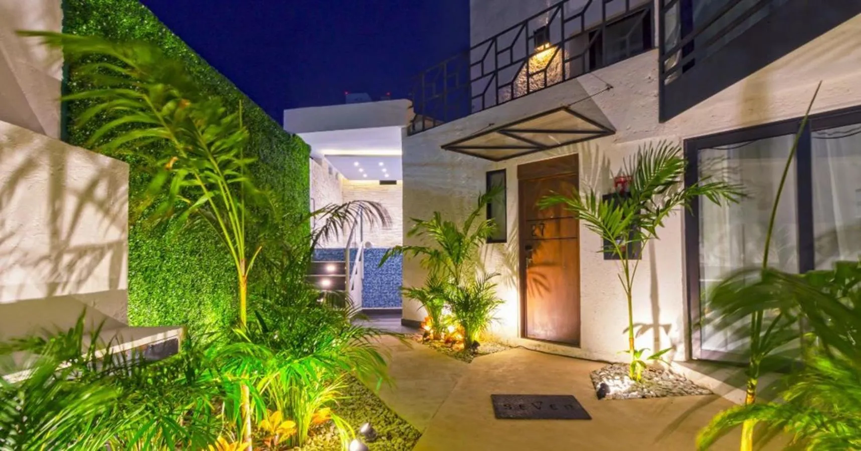 Inner courtyard view in Seven Boutique Apartments Cancún
