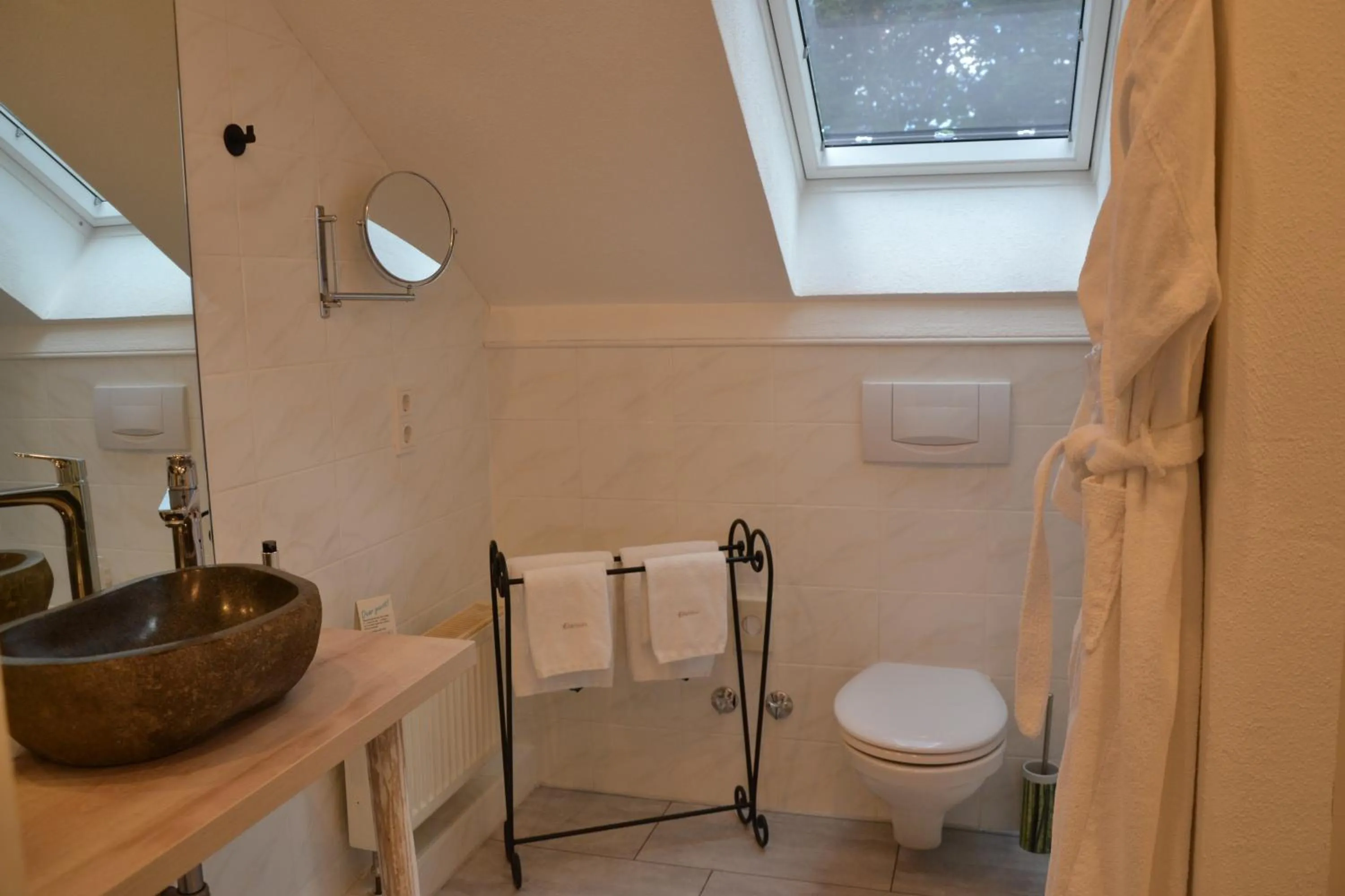 Toilet in Christian Gartenhotel