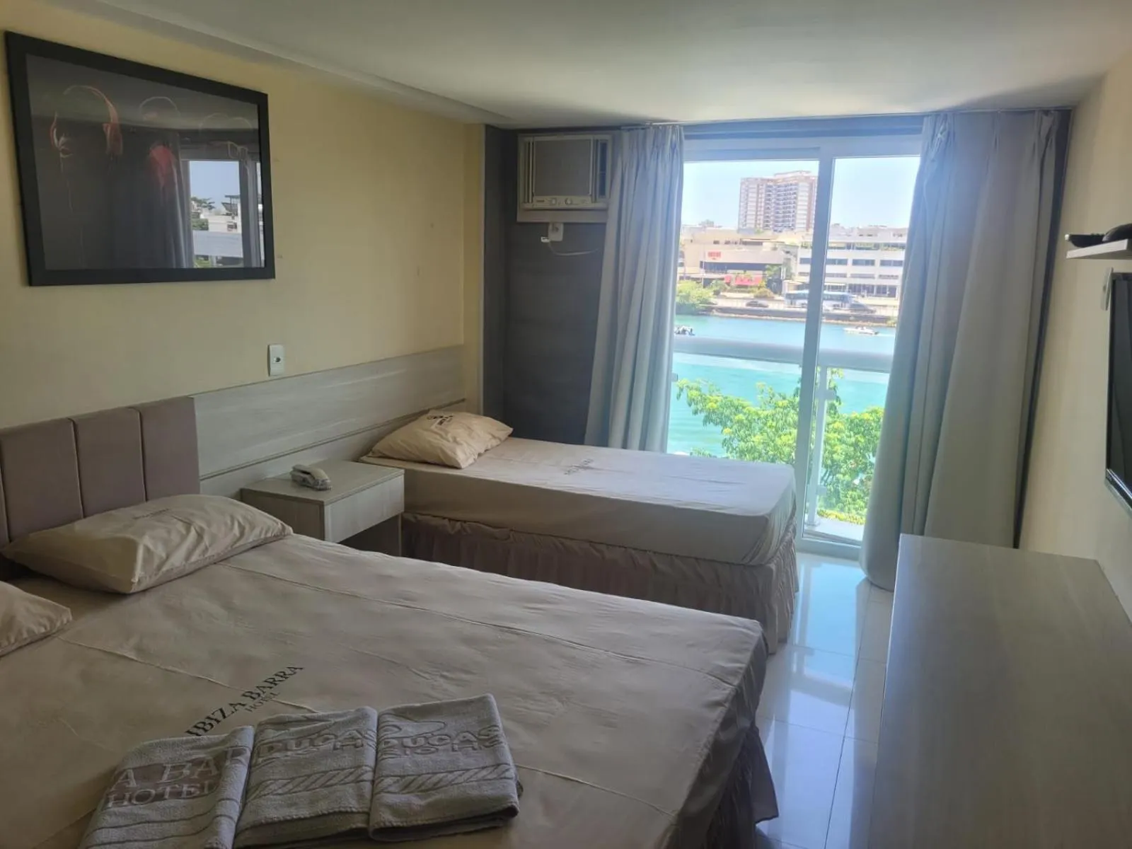 Bed in Ibiza Barra Hotel