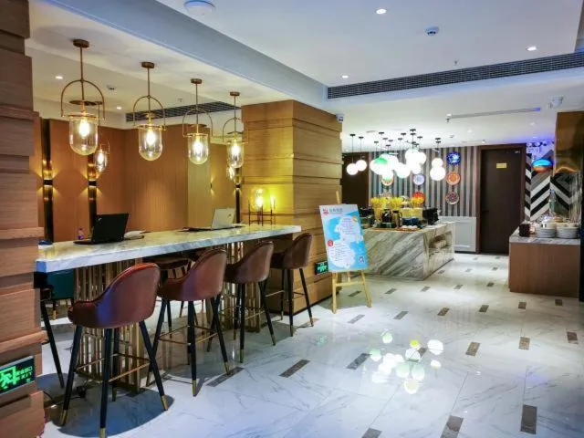 Magnotel guiyang fountain commercial center subway station hotel