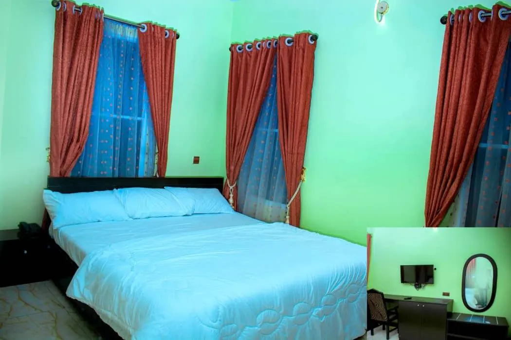 Mexiloyd Luxury Rooms & Suites