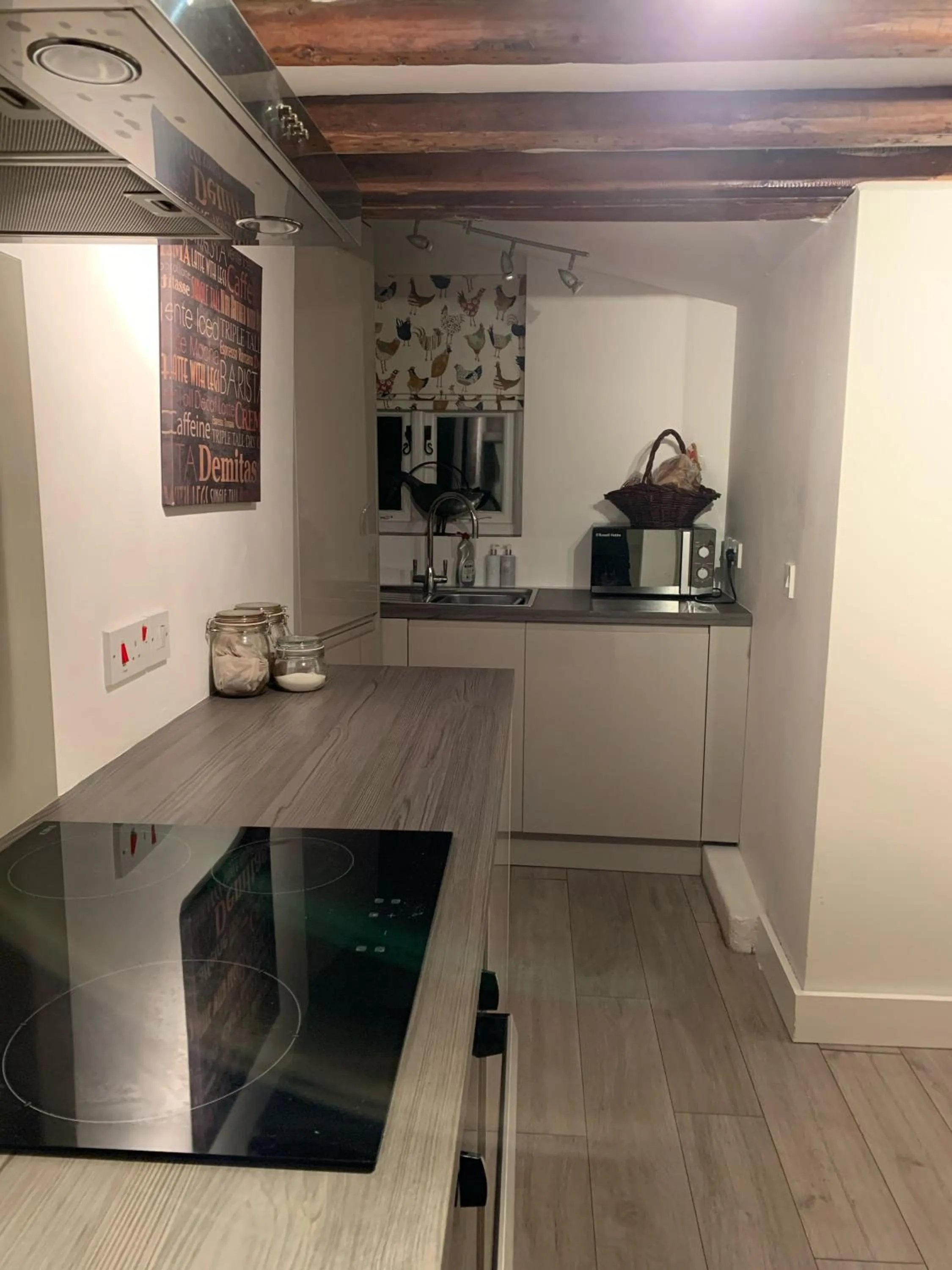 Kitchen or kitchenette in Appletree Cottages