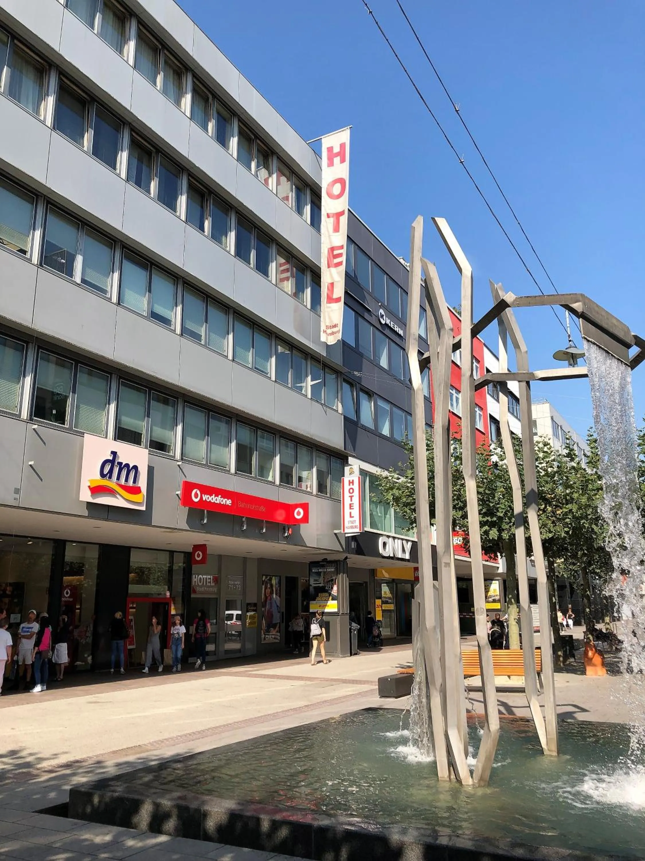 Facade/entrance in Hotel Stadt Hamburg am Fluss Saarbrücken