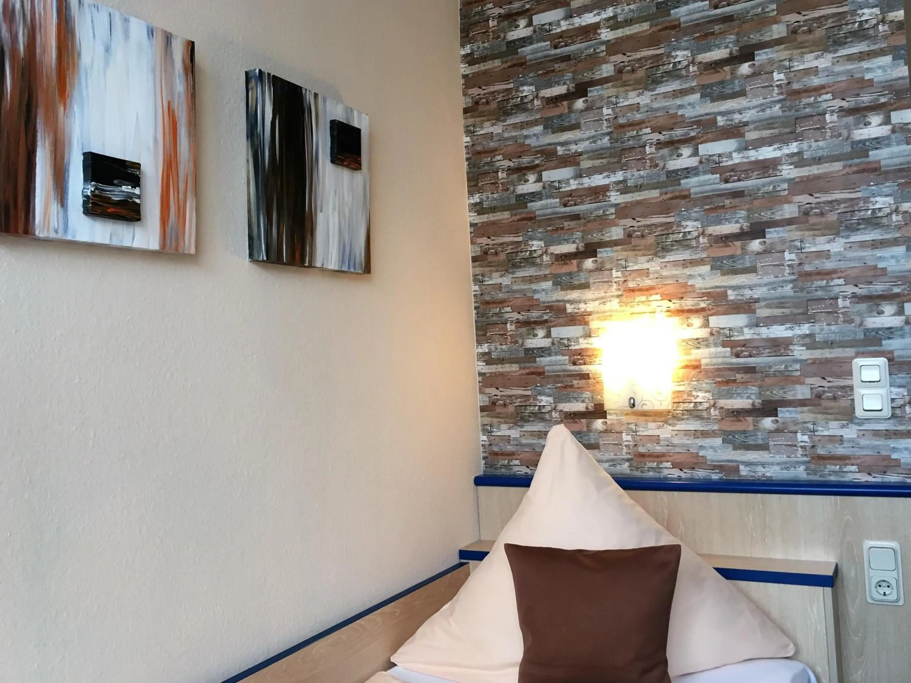 Decorative detail in Hotel Stadt Hamburg am Fluss Saarbrücken