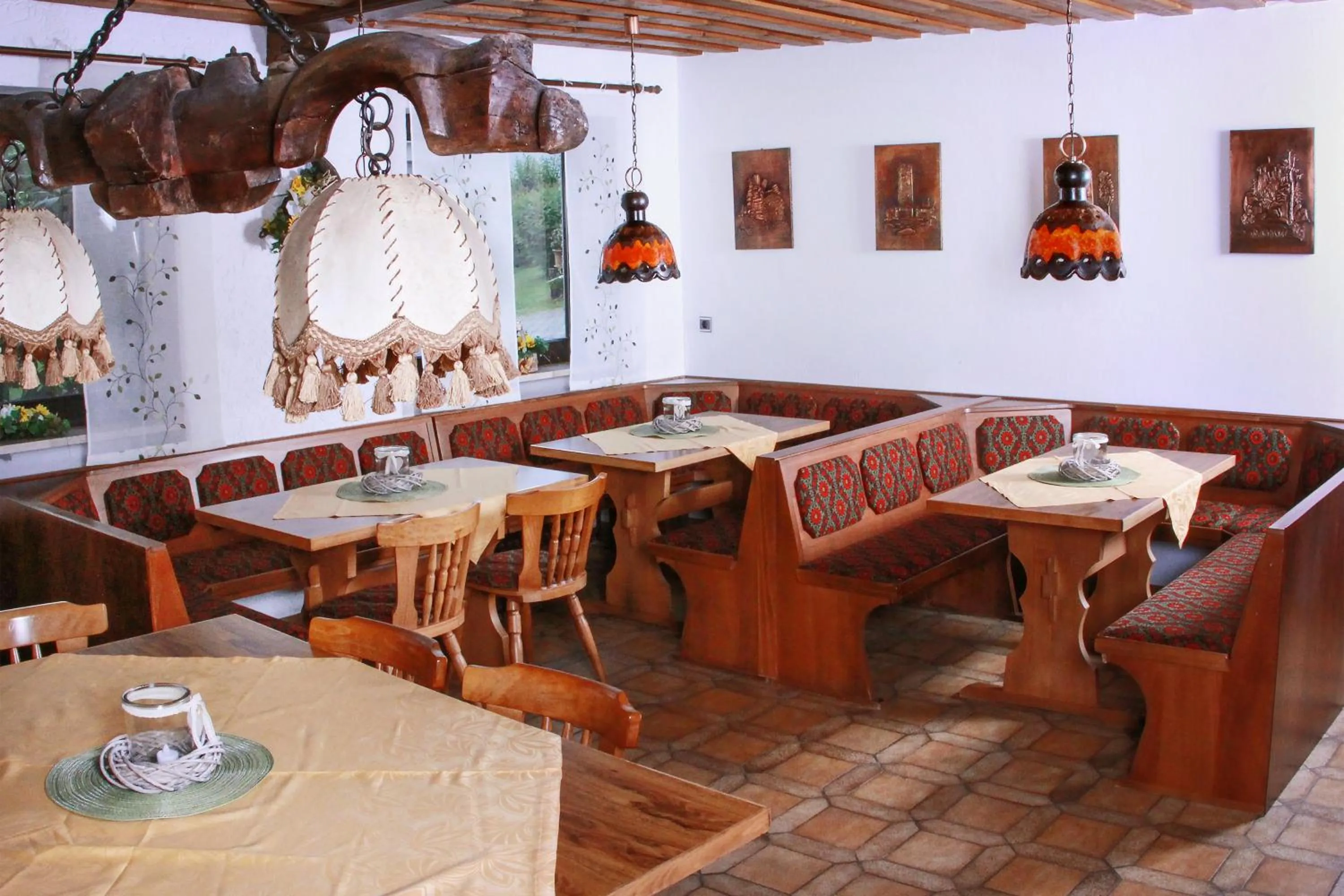 Restaurant/places to eat in Landhaus Am Forst