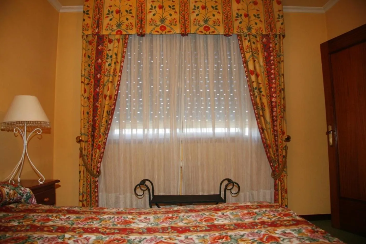 Bed in Hotel San Rosendo