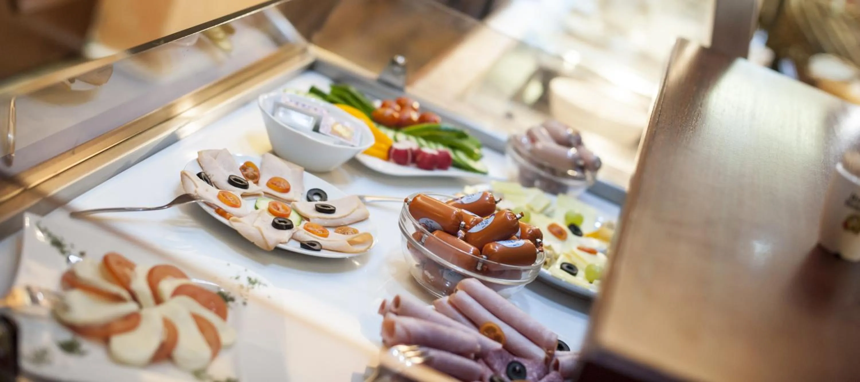 Buffet breakfast in Stargaze Home Hotel