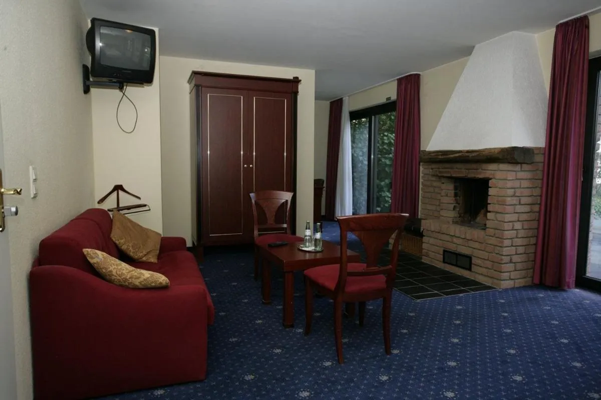 TV and multimedia in Stargaze Home Hotel