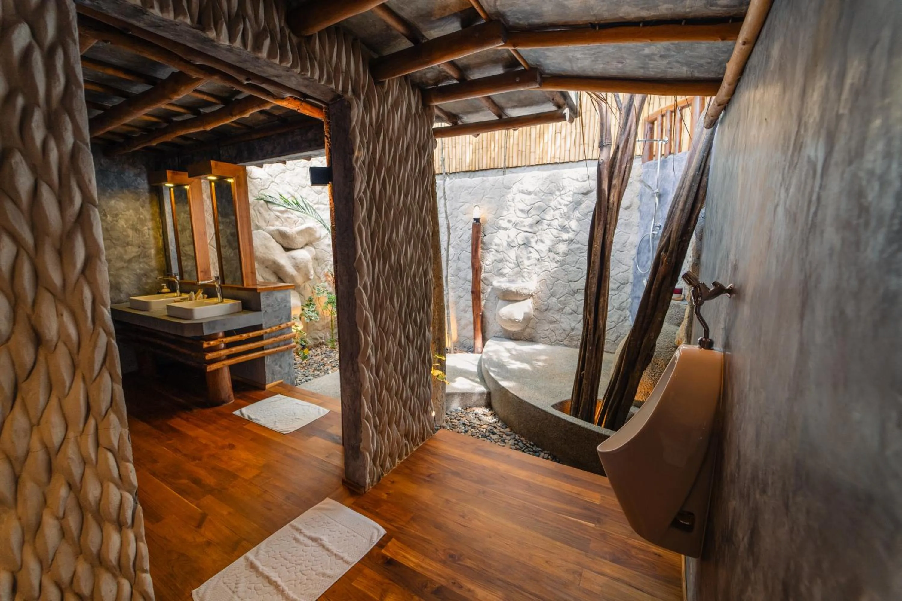 Bathroom, Bed in View Point Resort