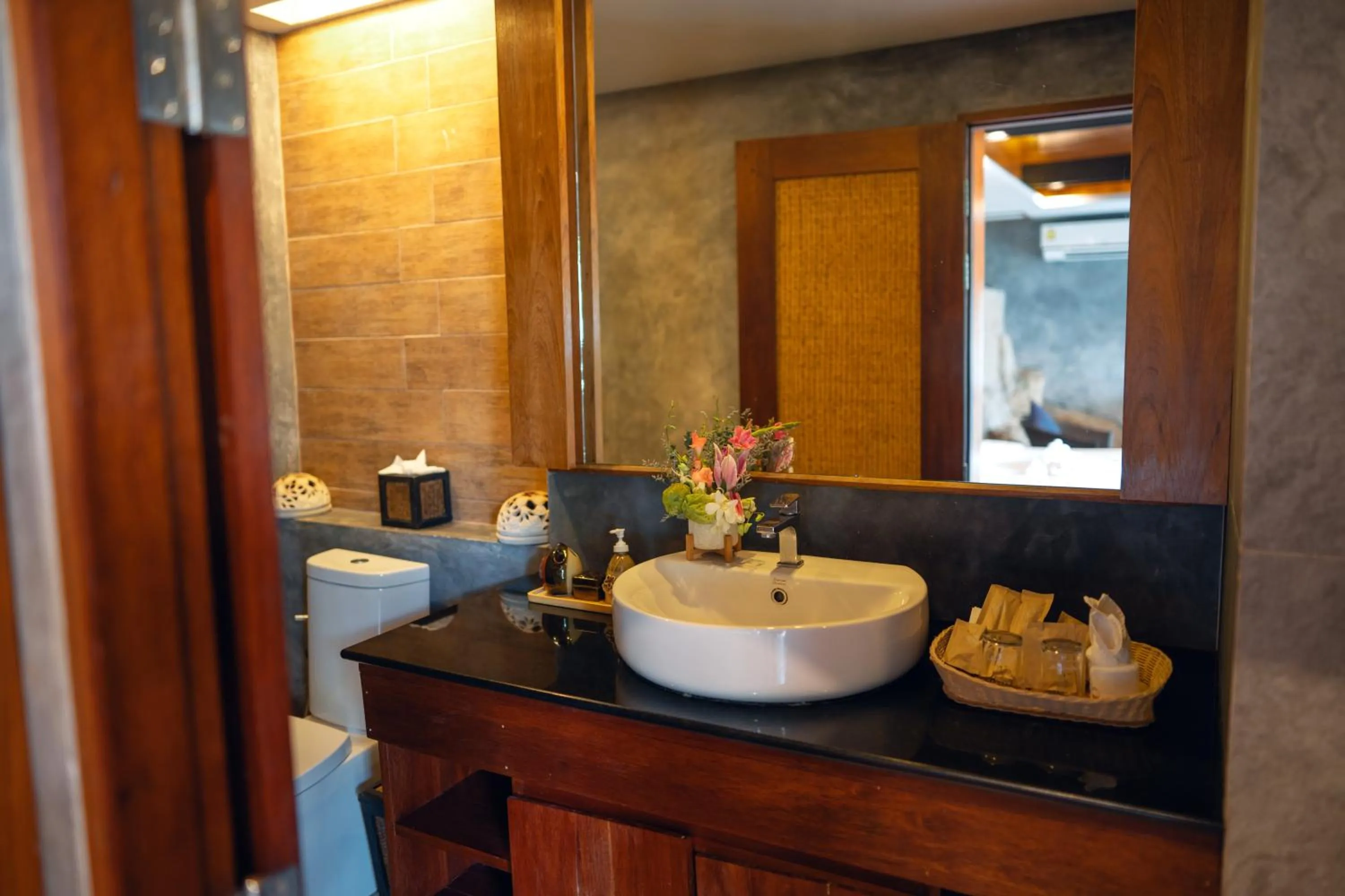 Toilet in View Point Resort