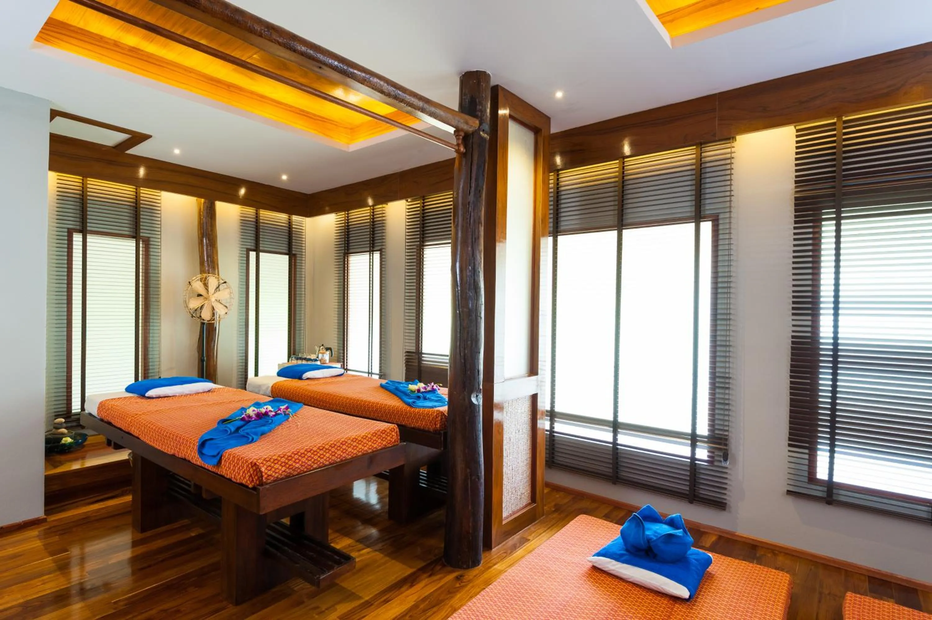 Property building, Bed in View Point Resort