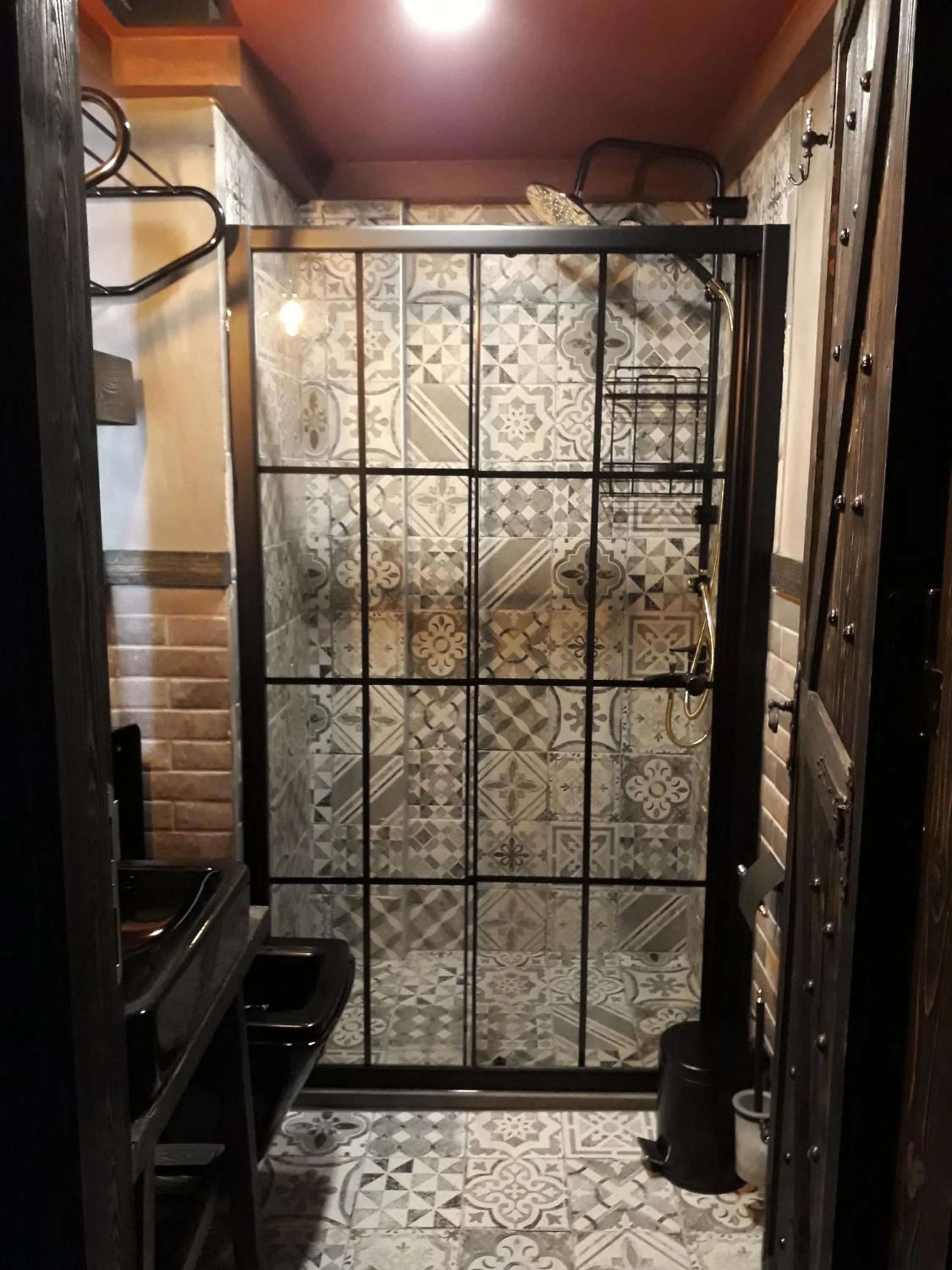 Bathroom in SARIGERME NEW GATE HOTEL