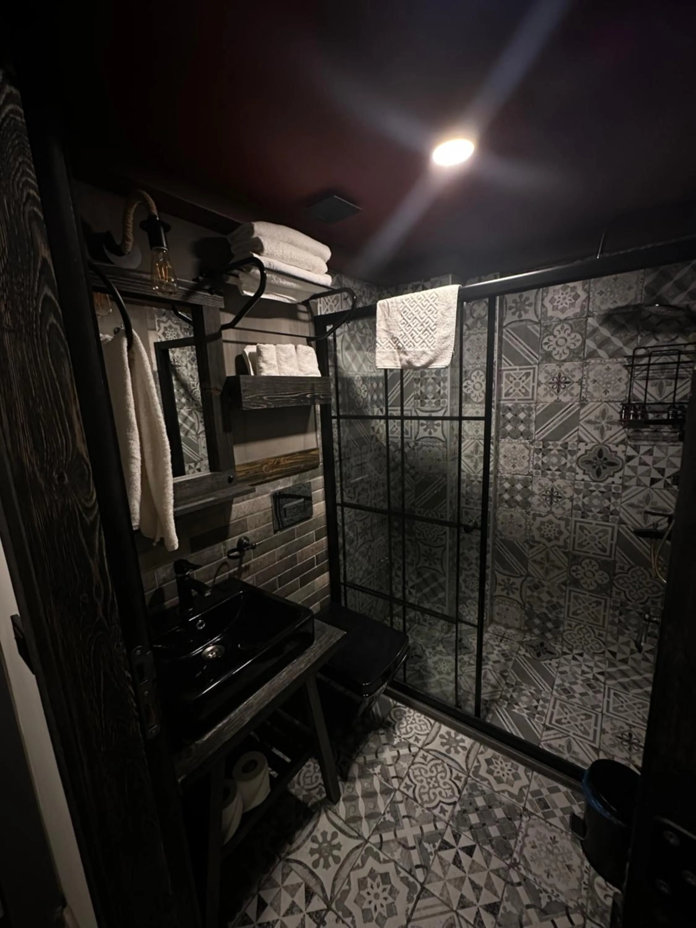 Bathroom in SARIGERME NEW GATE HOTEL