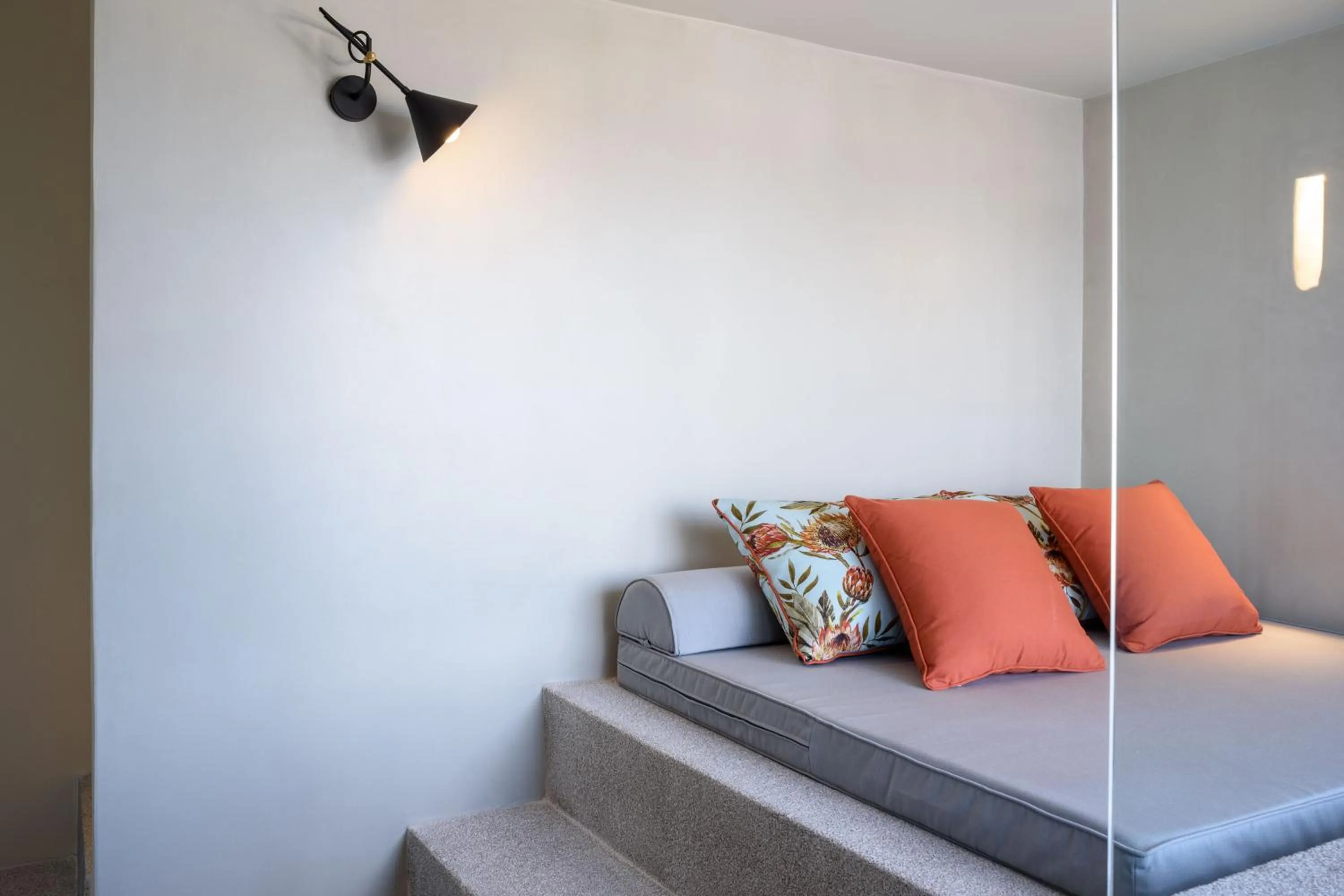 Hot Tub, Bed in Potnia Theron Suites