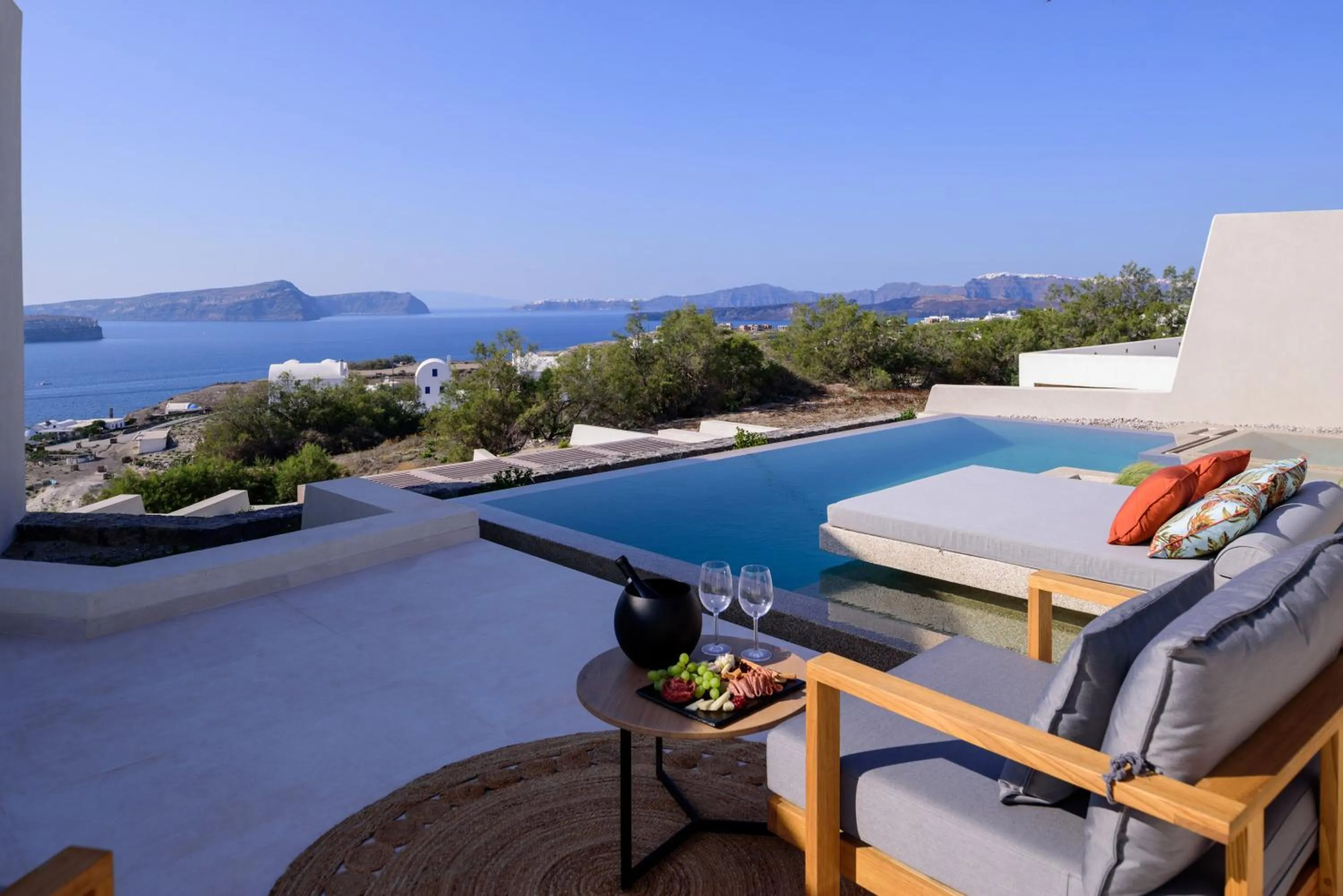 Patio in Potnia Theron Suites