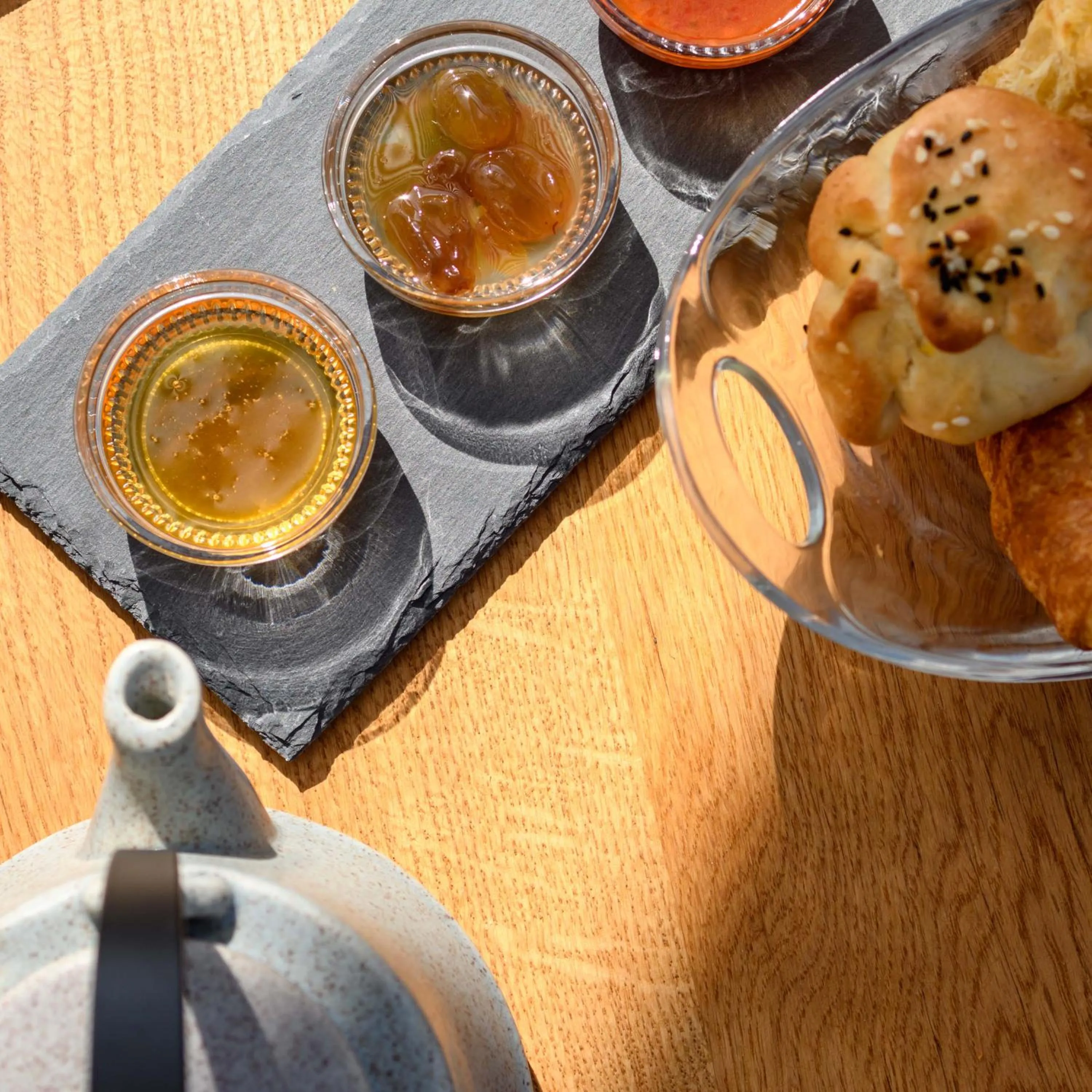 Food and drinks in Potnia Theron Suites