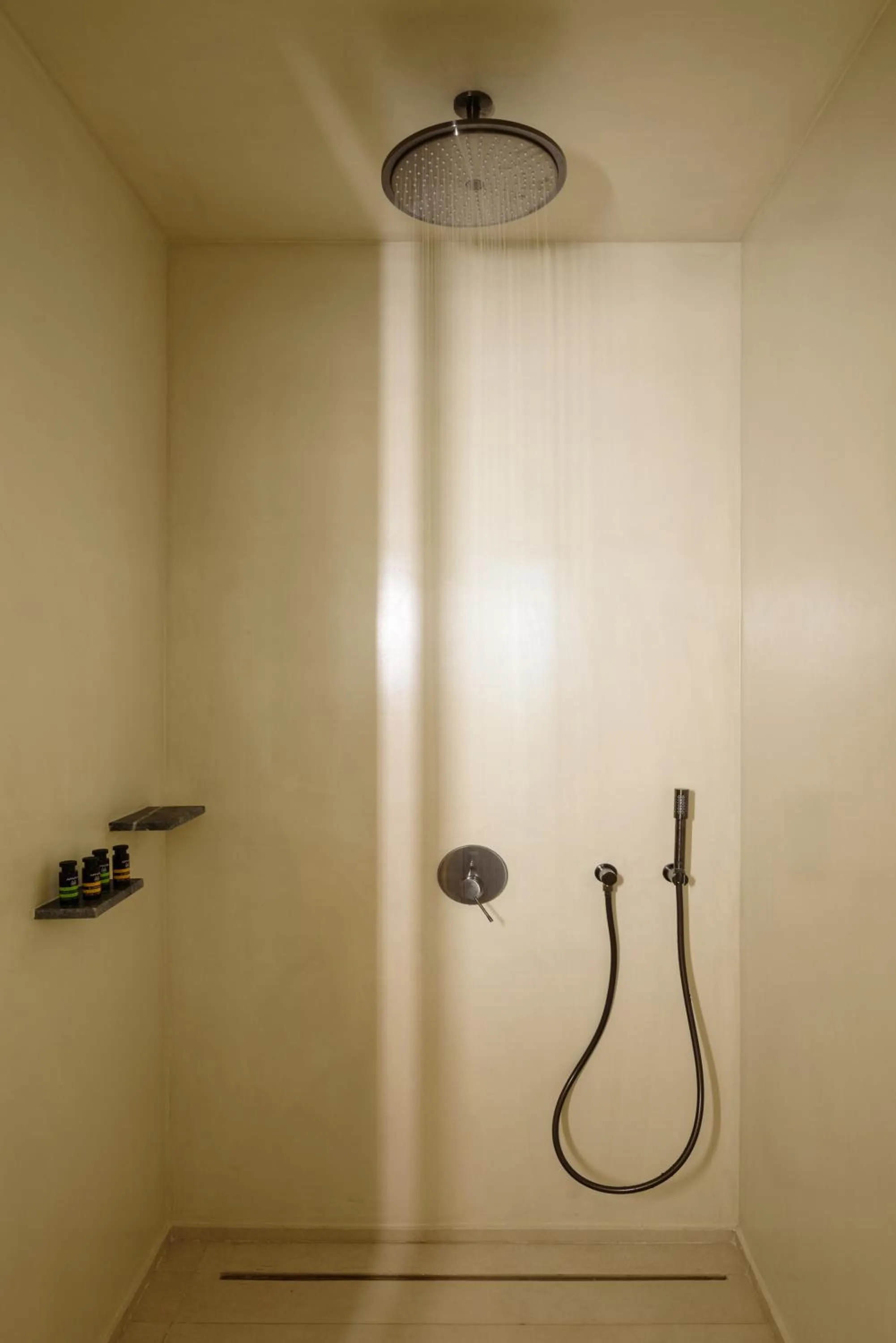 Shower in Potnia Theron Suites