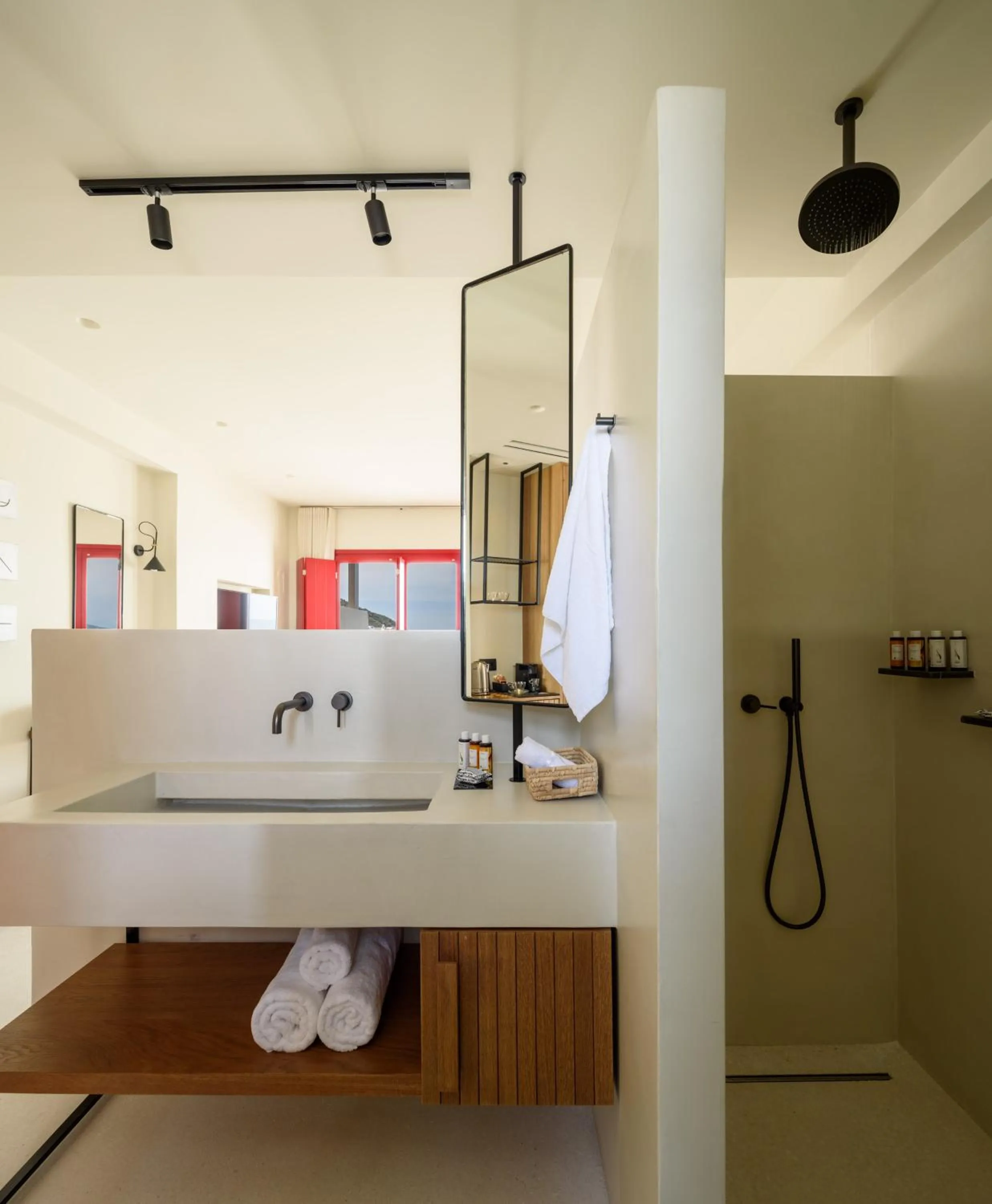 Shower in Potnia Theron Suites