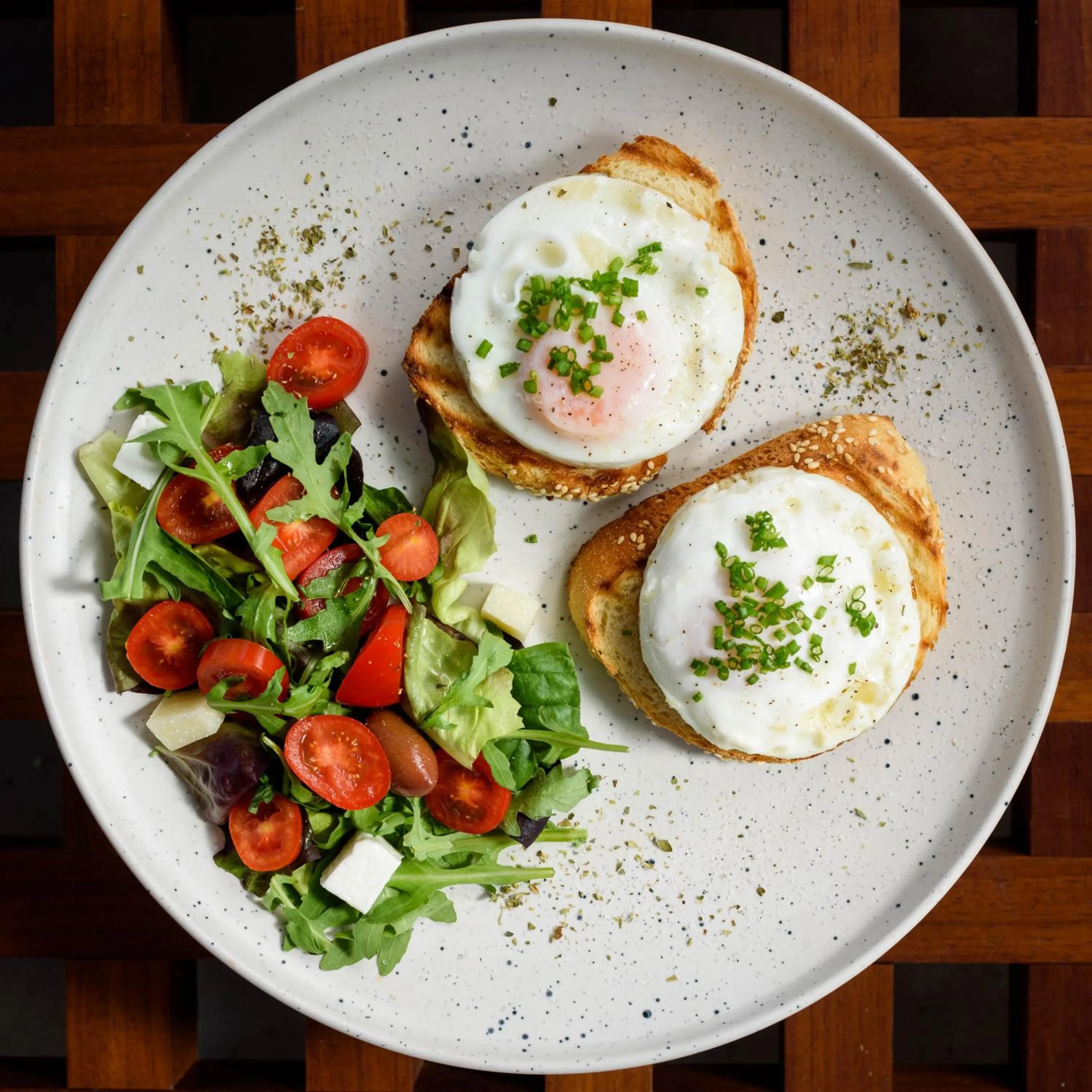 Food and drinks in Potnia Theron Suites