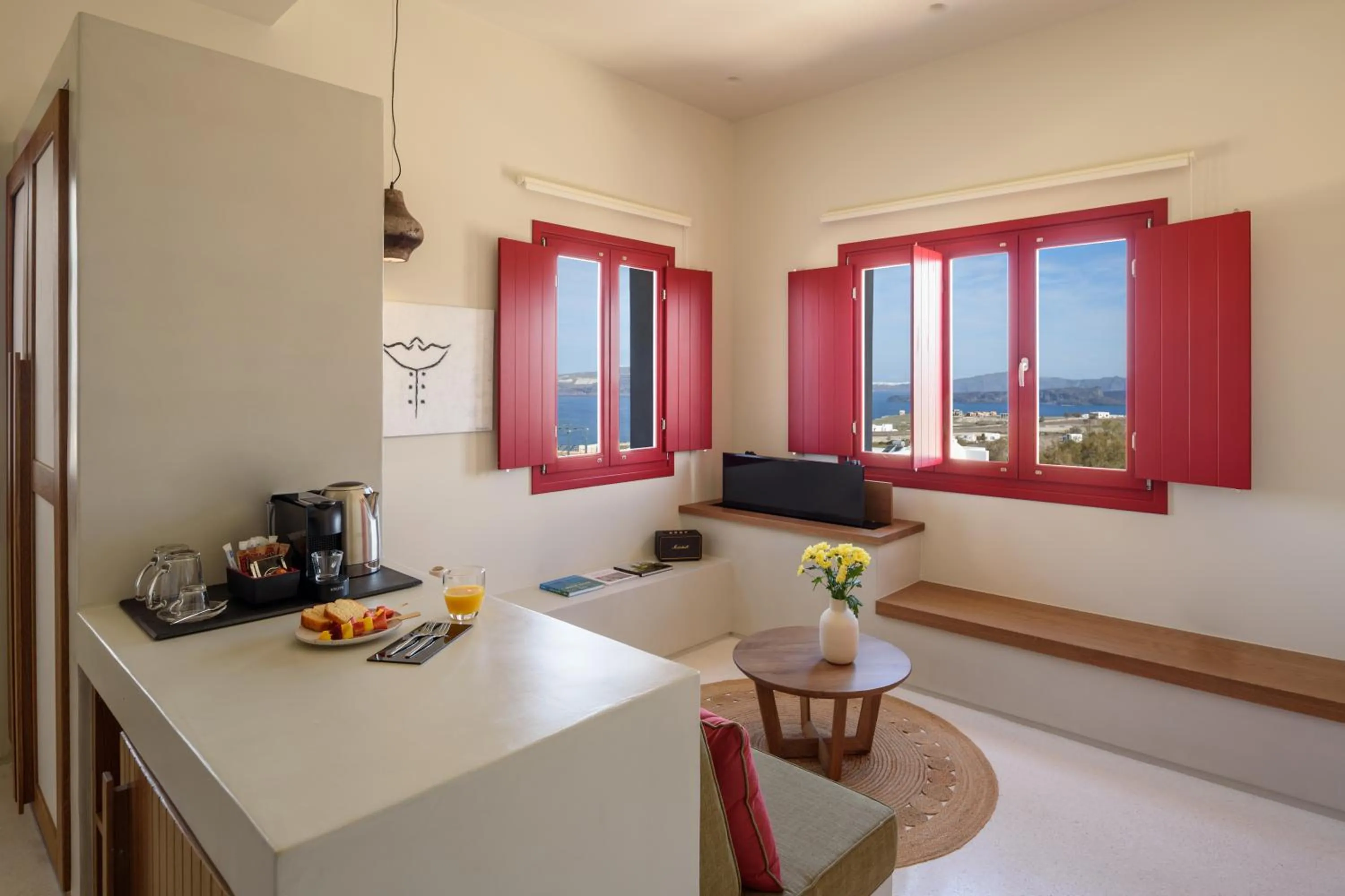 TV and multimedia in Potnia Theron Suites