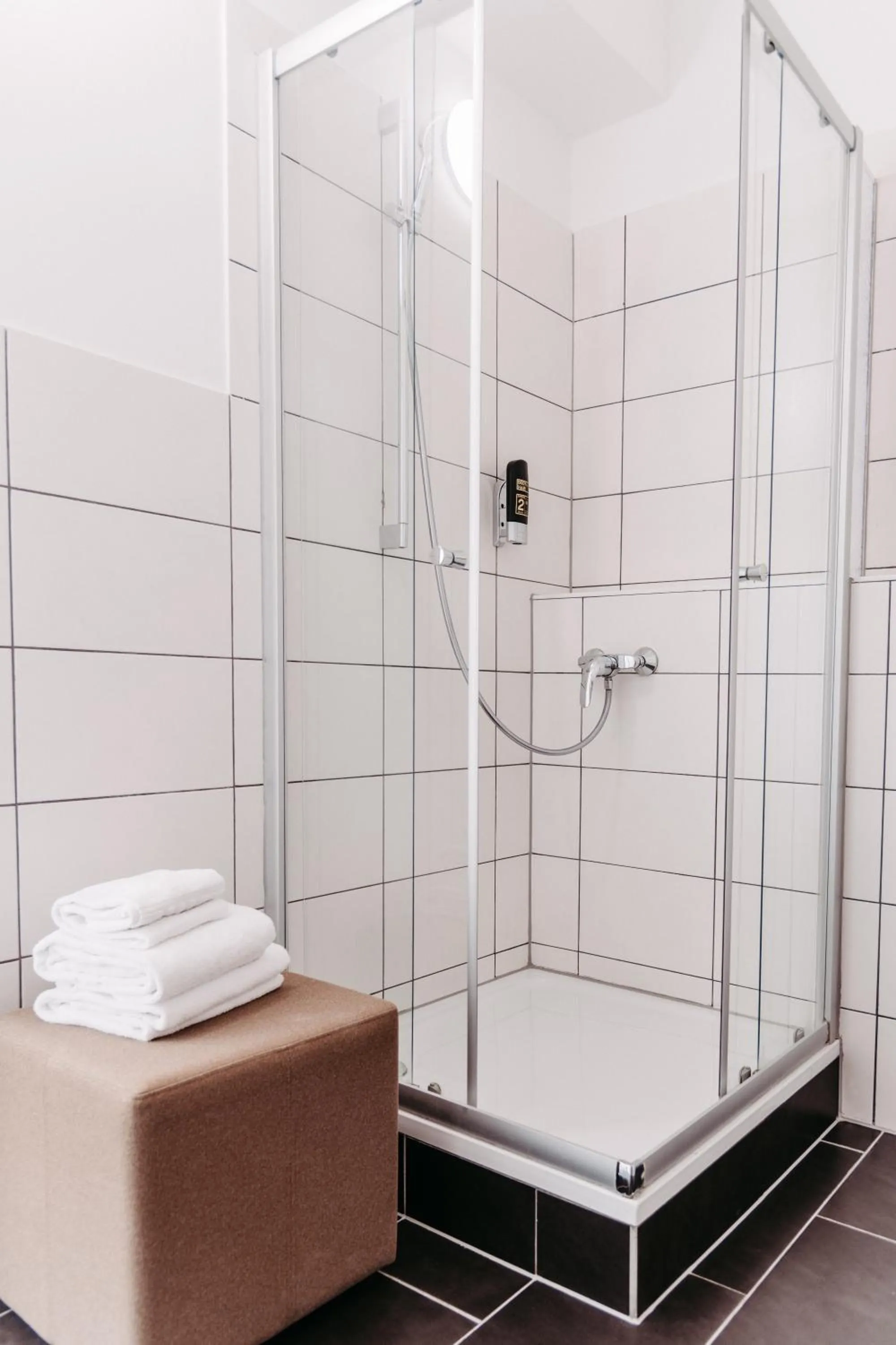 Shower in bestprice Hotel Koblenz