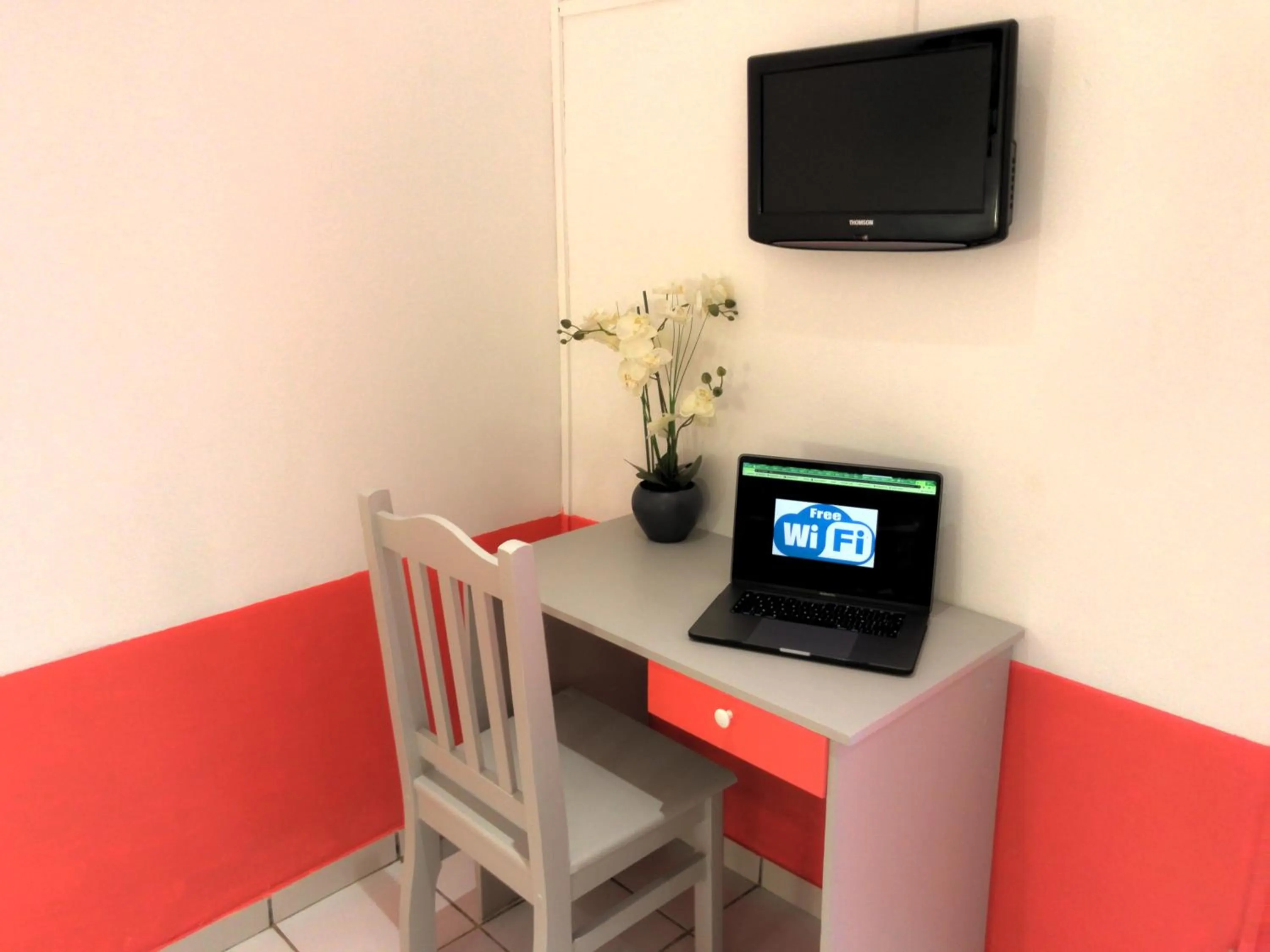 TV and multimedia in Résidence Paradis Tropical