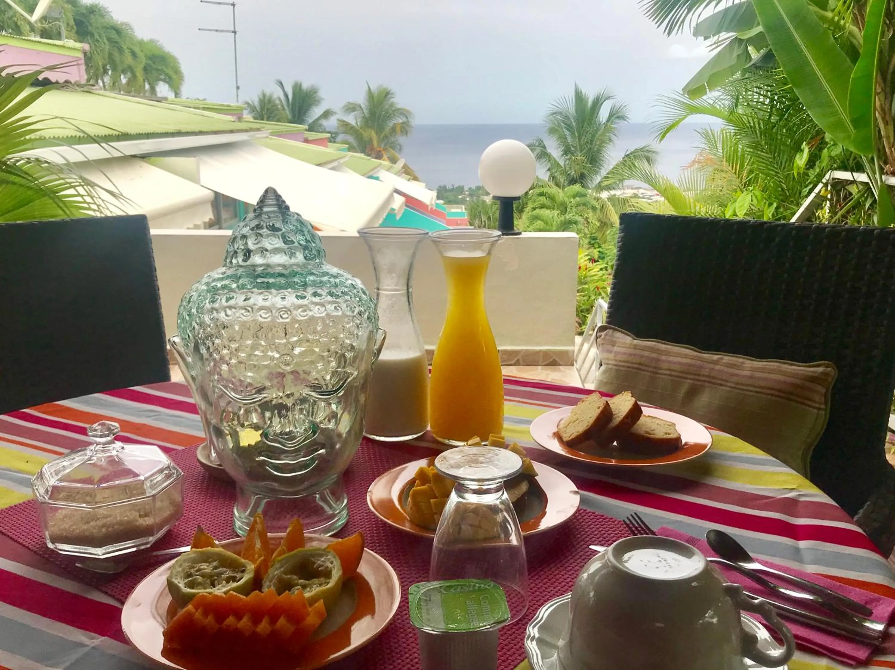 Continental breakfast in Résidence Paradis Tropical