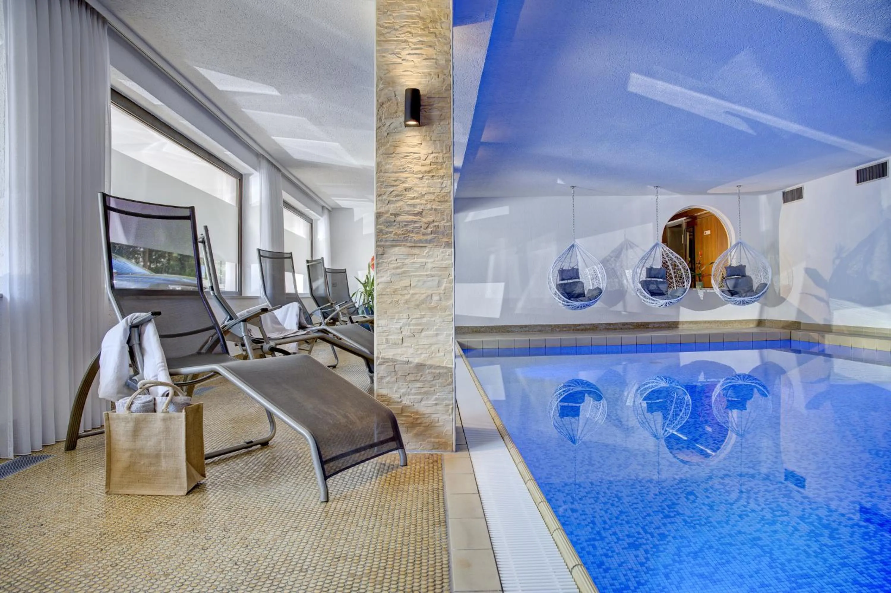 Swimming pool in Ringhotel Sonnenhof